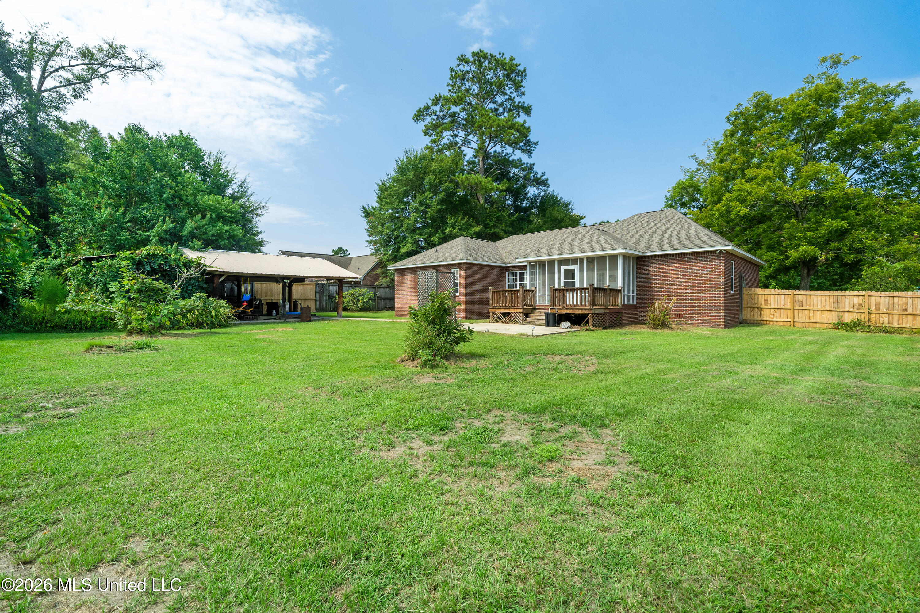 200 Poplar Street Property Photo 35