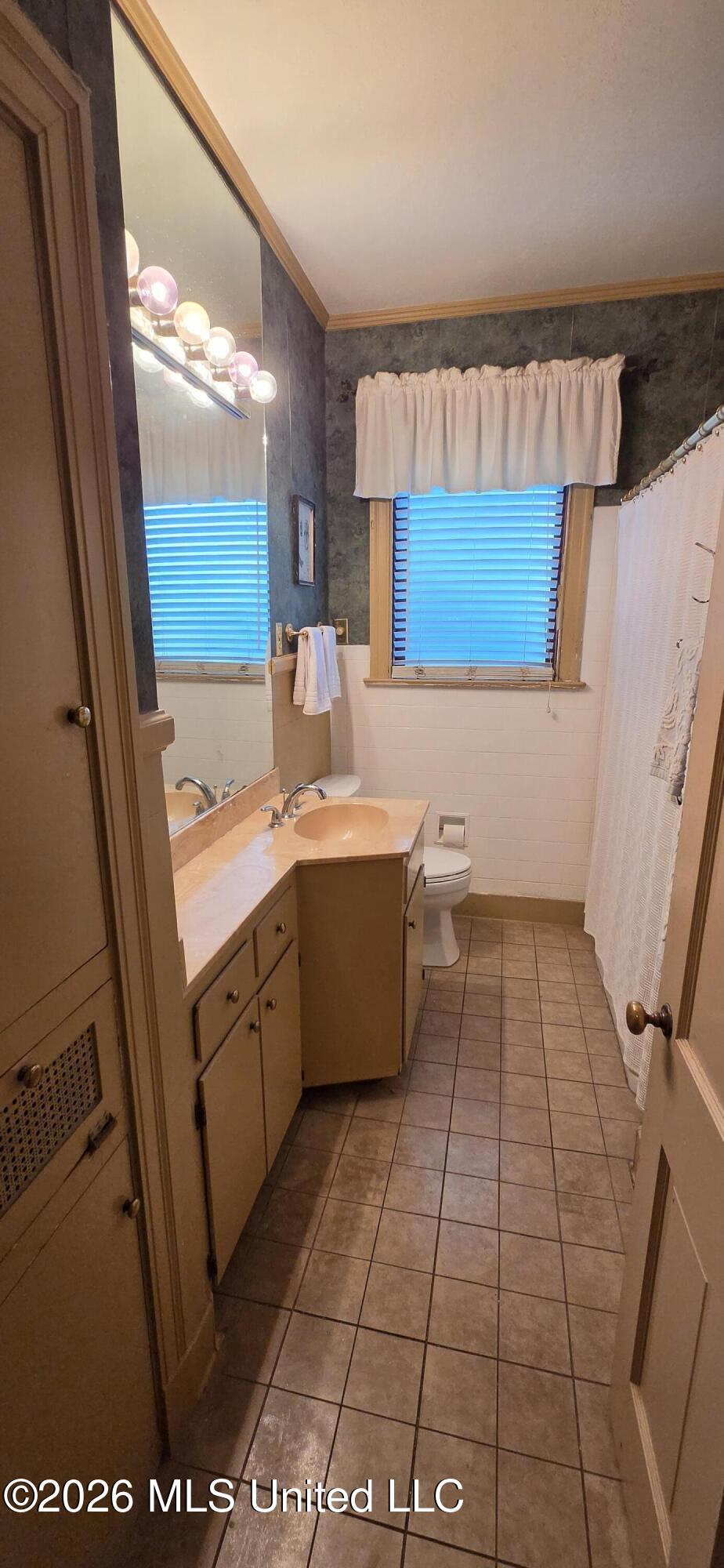 1055 Manship Street Property Photo 7