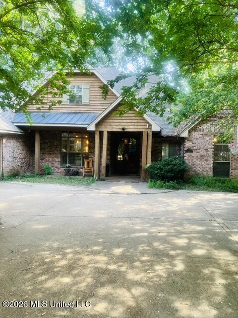 1135 Martingale Road Property Photo 1