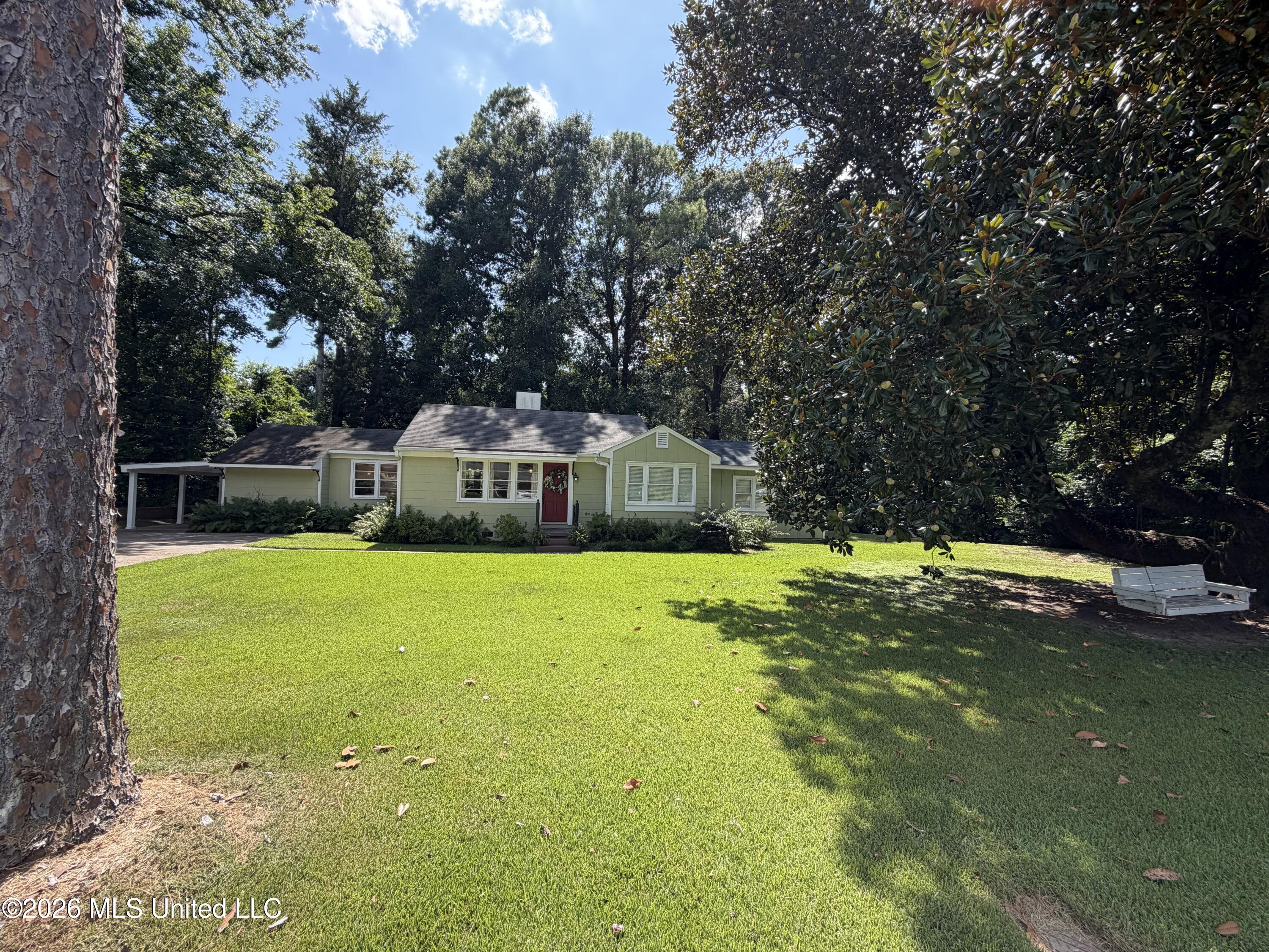 27 Montebello Drive Property Photo 1