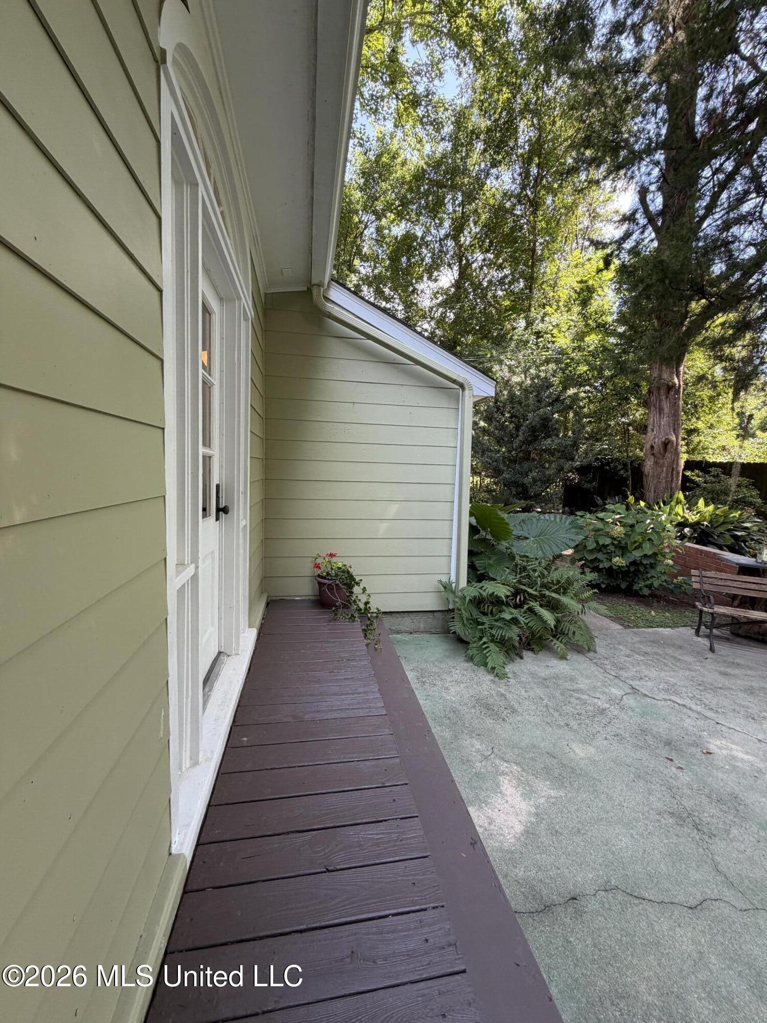 27 Montebello Drive Property Photo 4