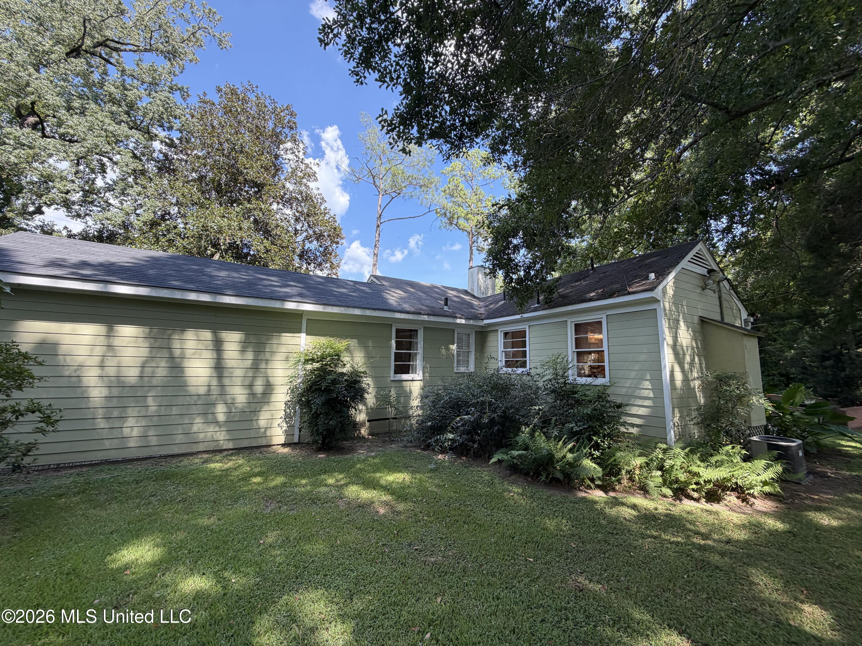 27 Montebello Drive Property Photo 12