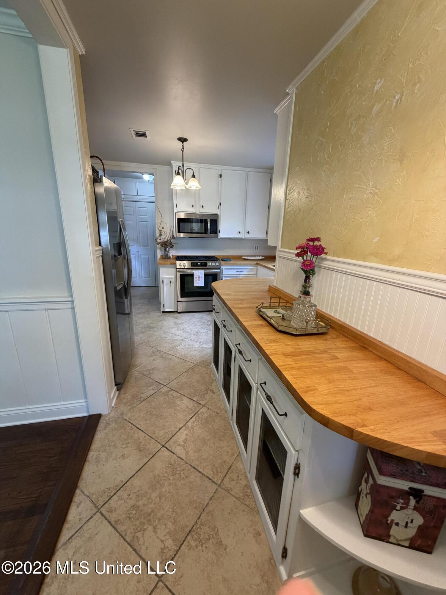 27 Montebello Drive Property Photo 21