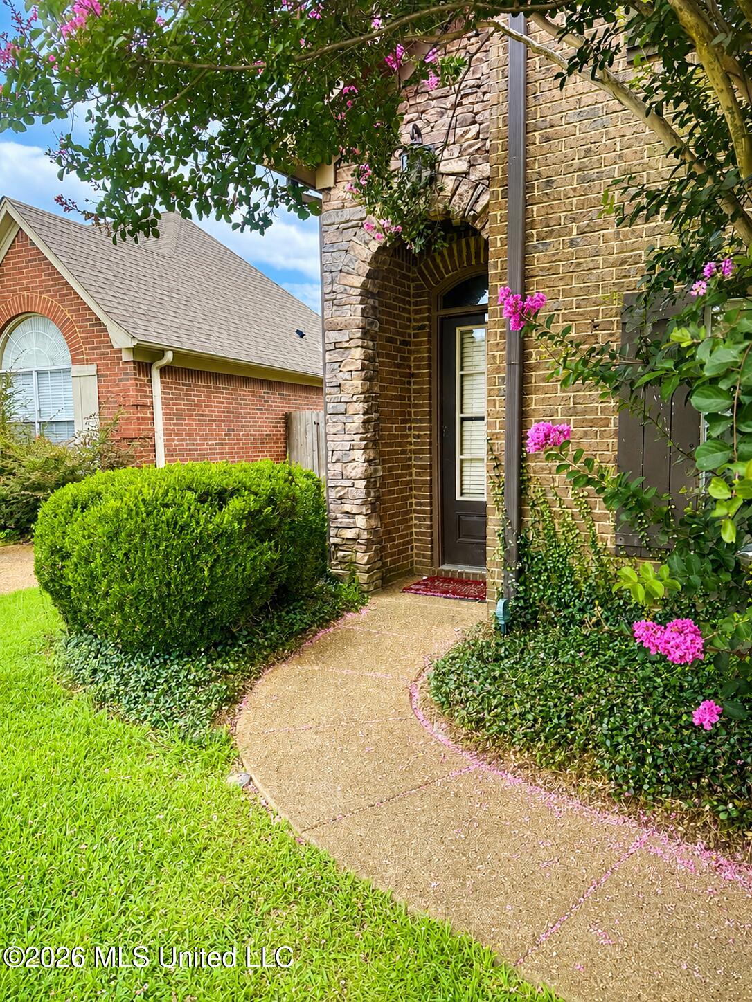 4264 Genevieve Drive Property Photo 4