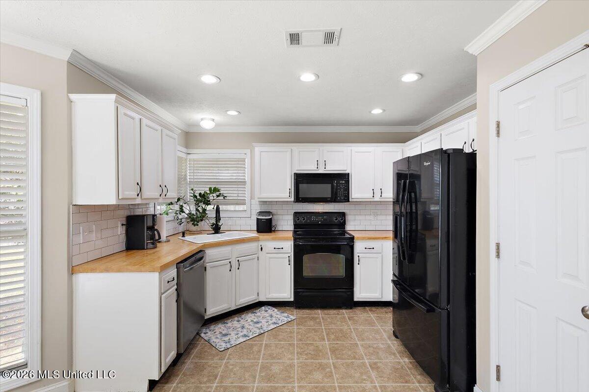 115 Ash Ridge Place Property Photo 12