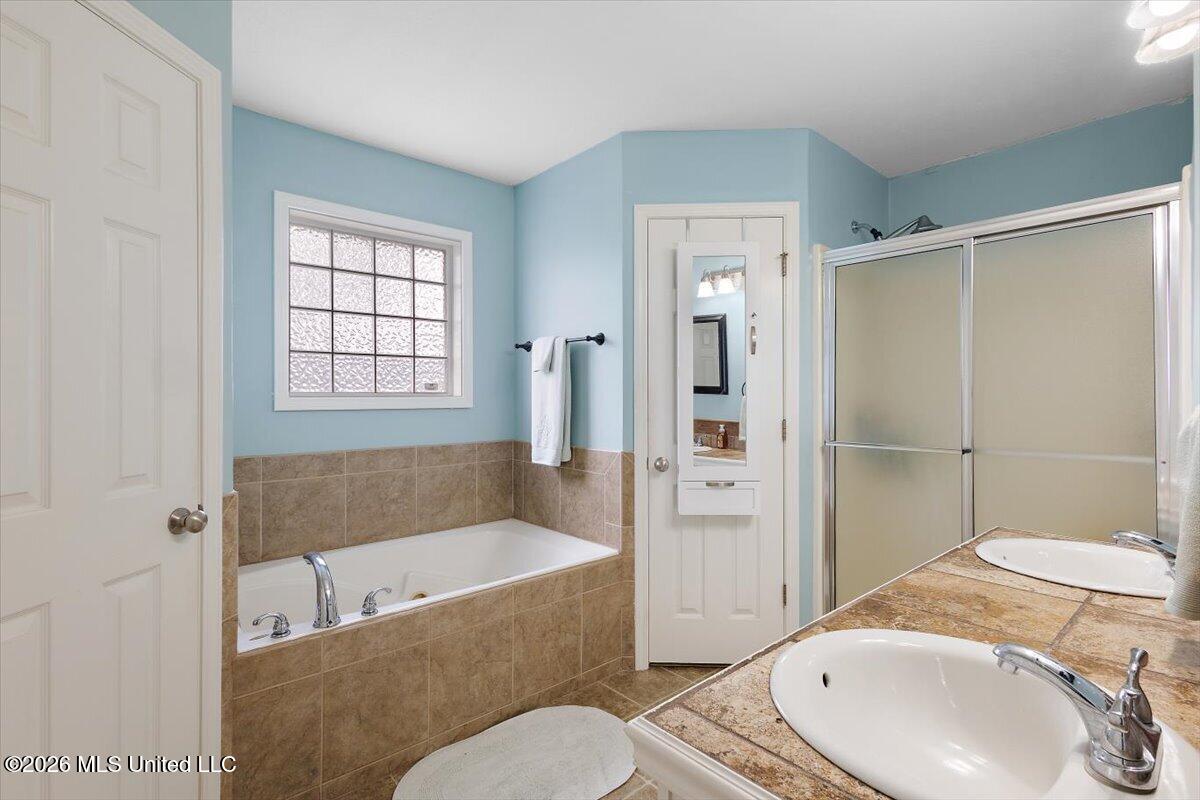 115 Ash Ridge Place Property Photo 16