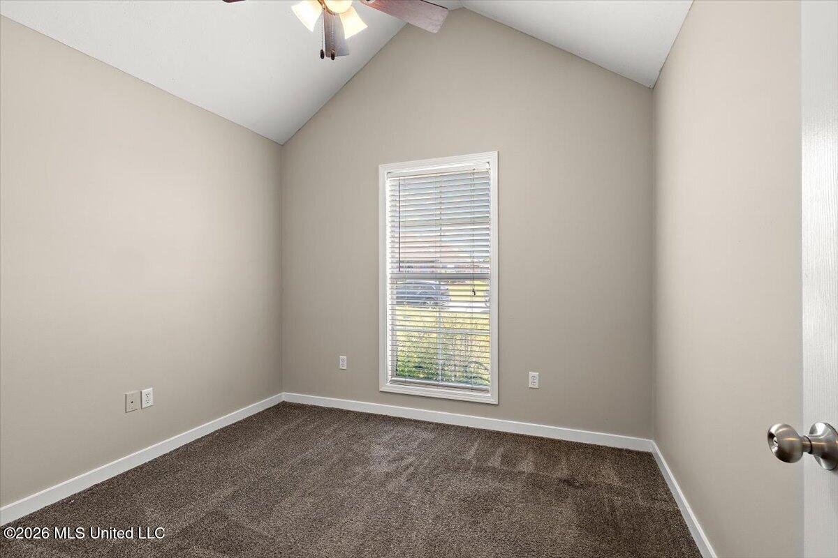115 Ash Ridge Place Property Photo 23