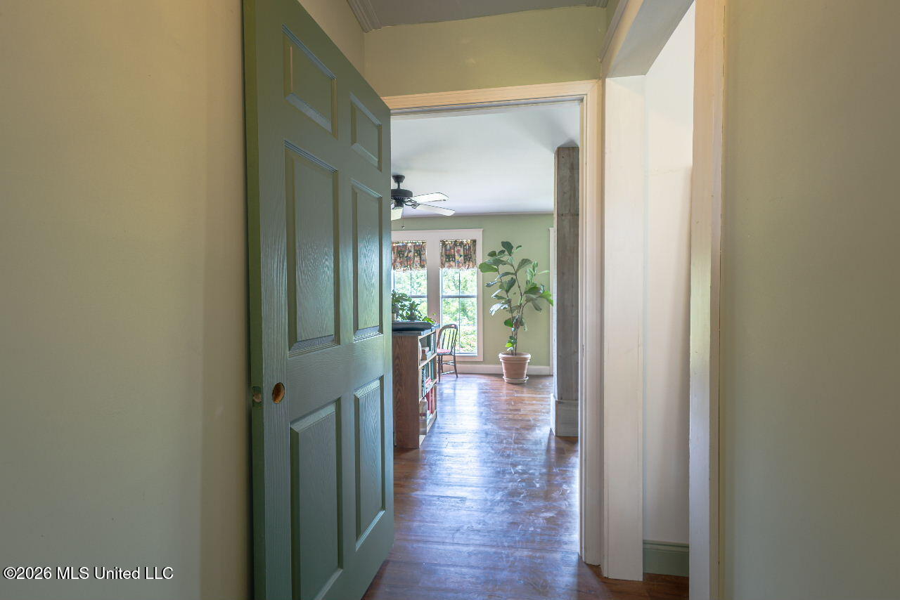 76 Shadow Lake Drive Property Photo 3