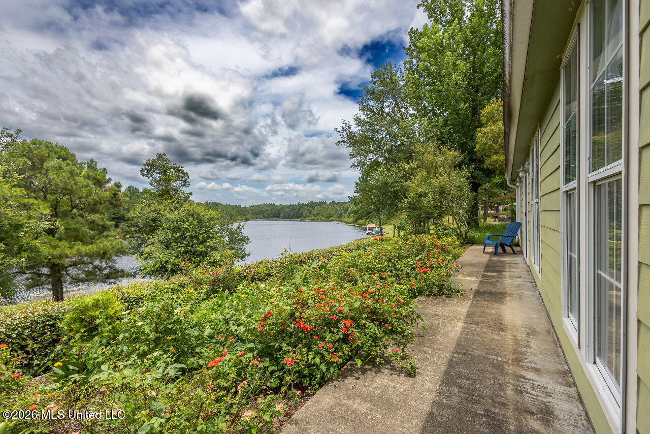 76 Shadow Lake Drive Property Photo 21