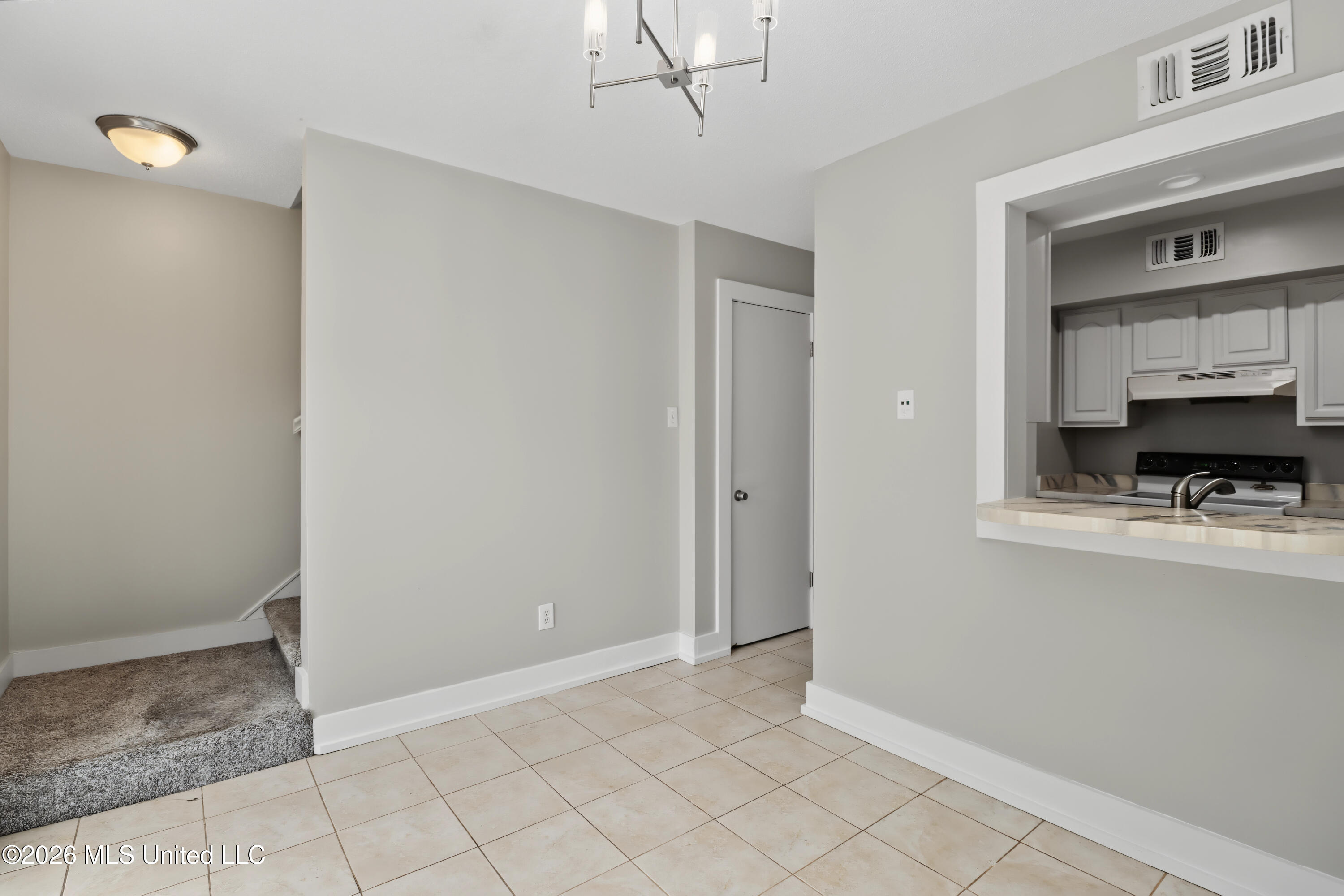 413 Kahler Street Property Photo 8