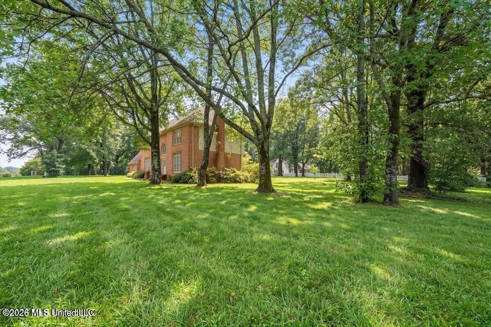 6965 Fox Chase Drive Property Photo 3