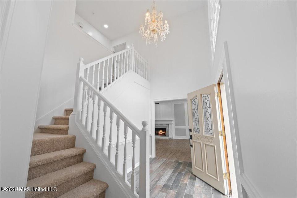 6965 Fox Chase Drive Property Photo 4