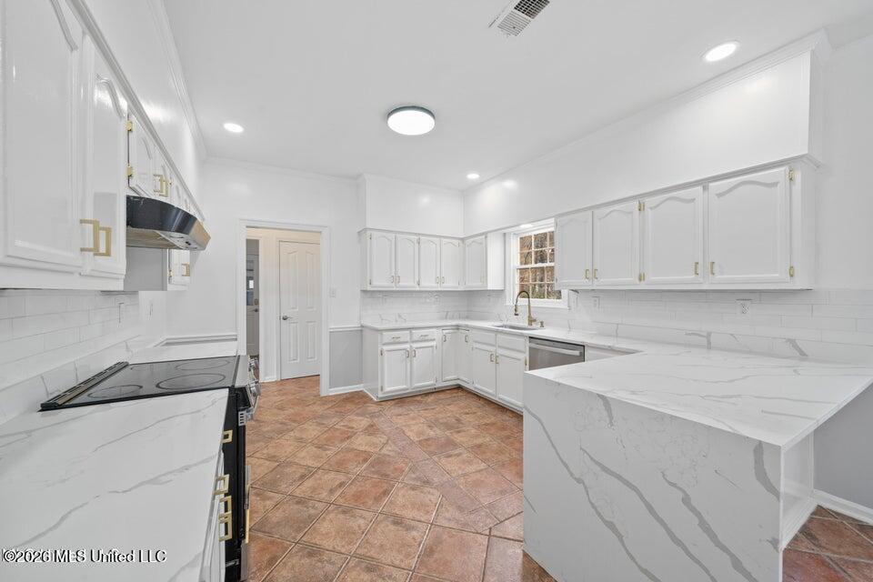 6965 Fox Chase Drive Property Photo 10
