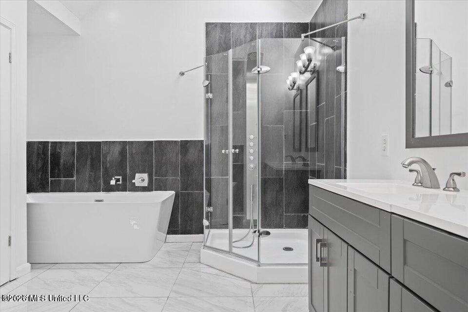 6965 Fox Chase Drive Property Photo 18