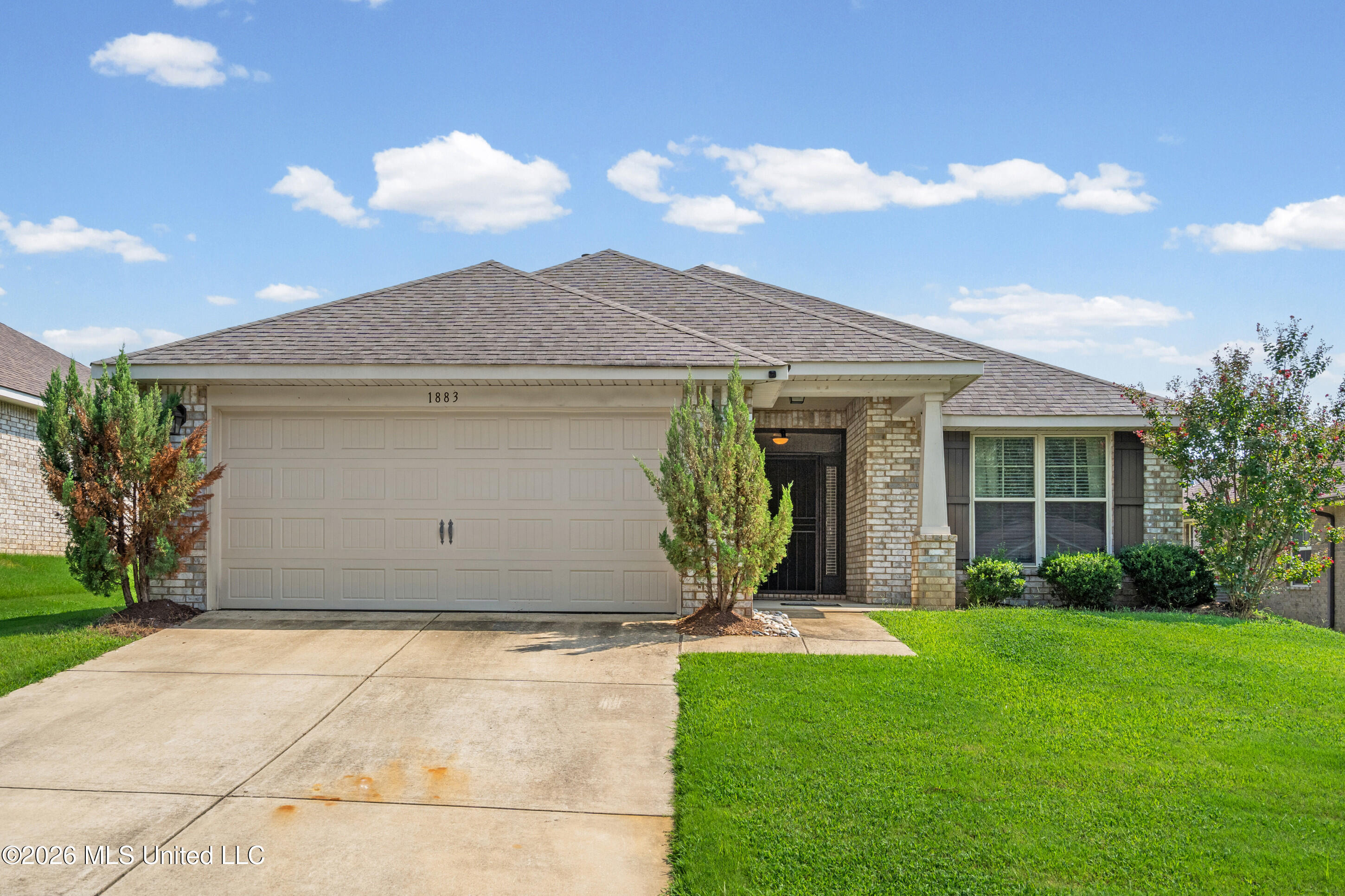 1883 Central Ridge Drive Property Photo 2
