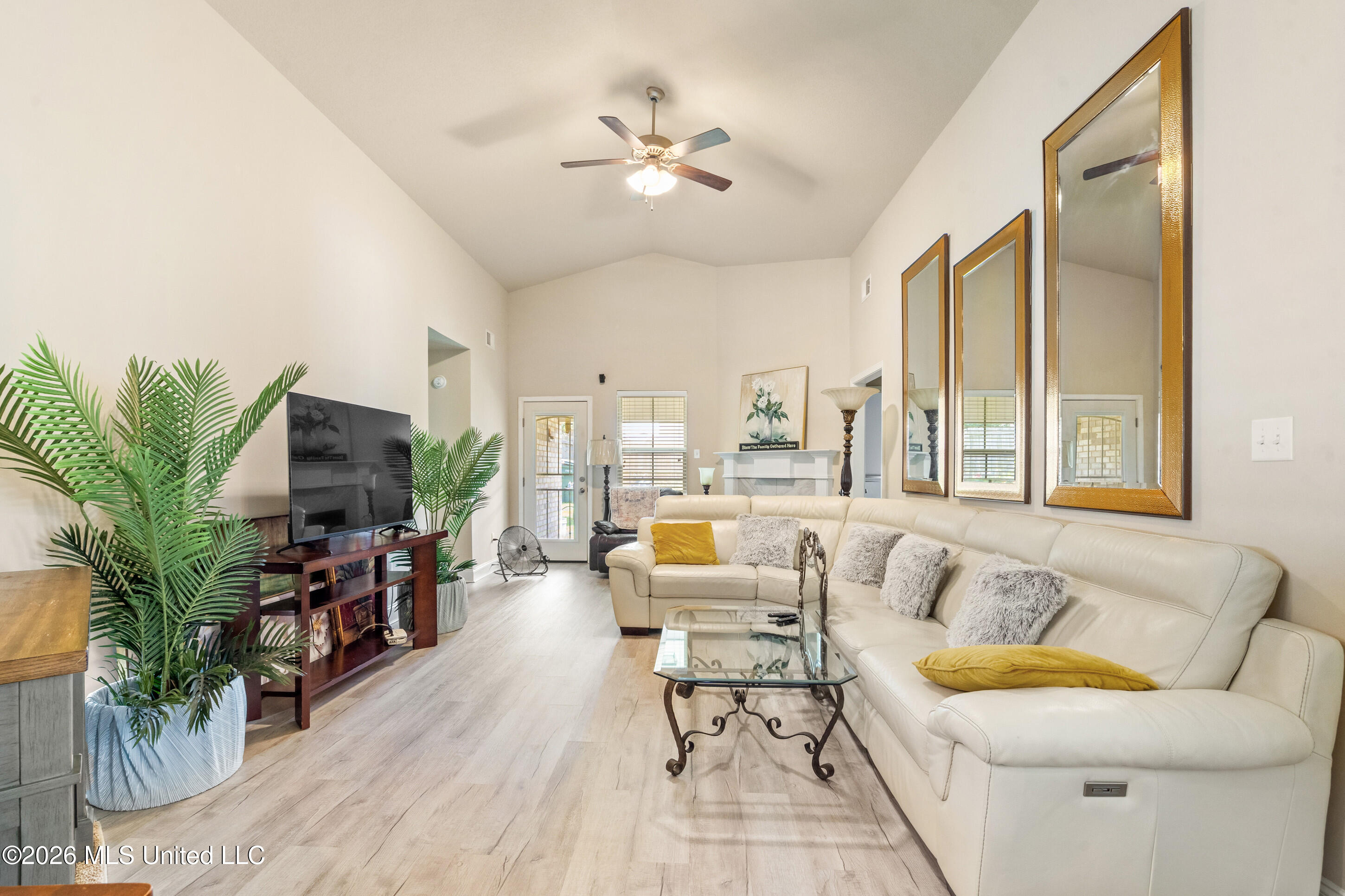 1883 Central Ridge Drive Property Photo 13
