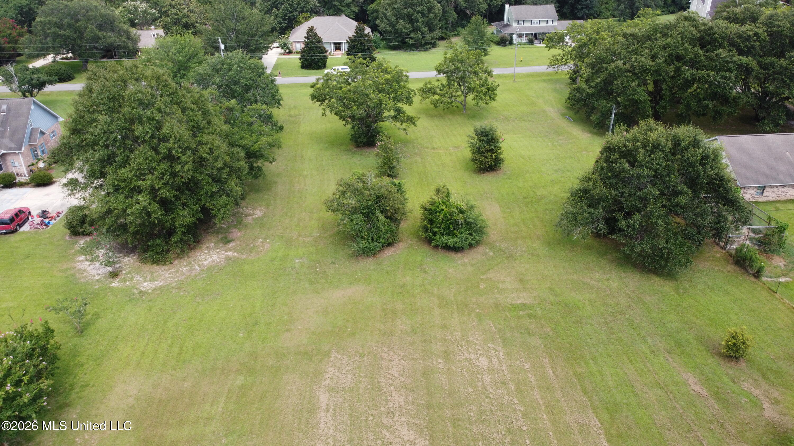 W Highland Drive Property Photo 4