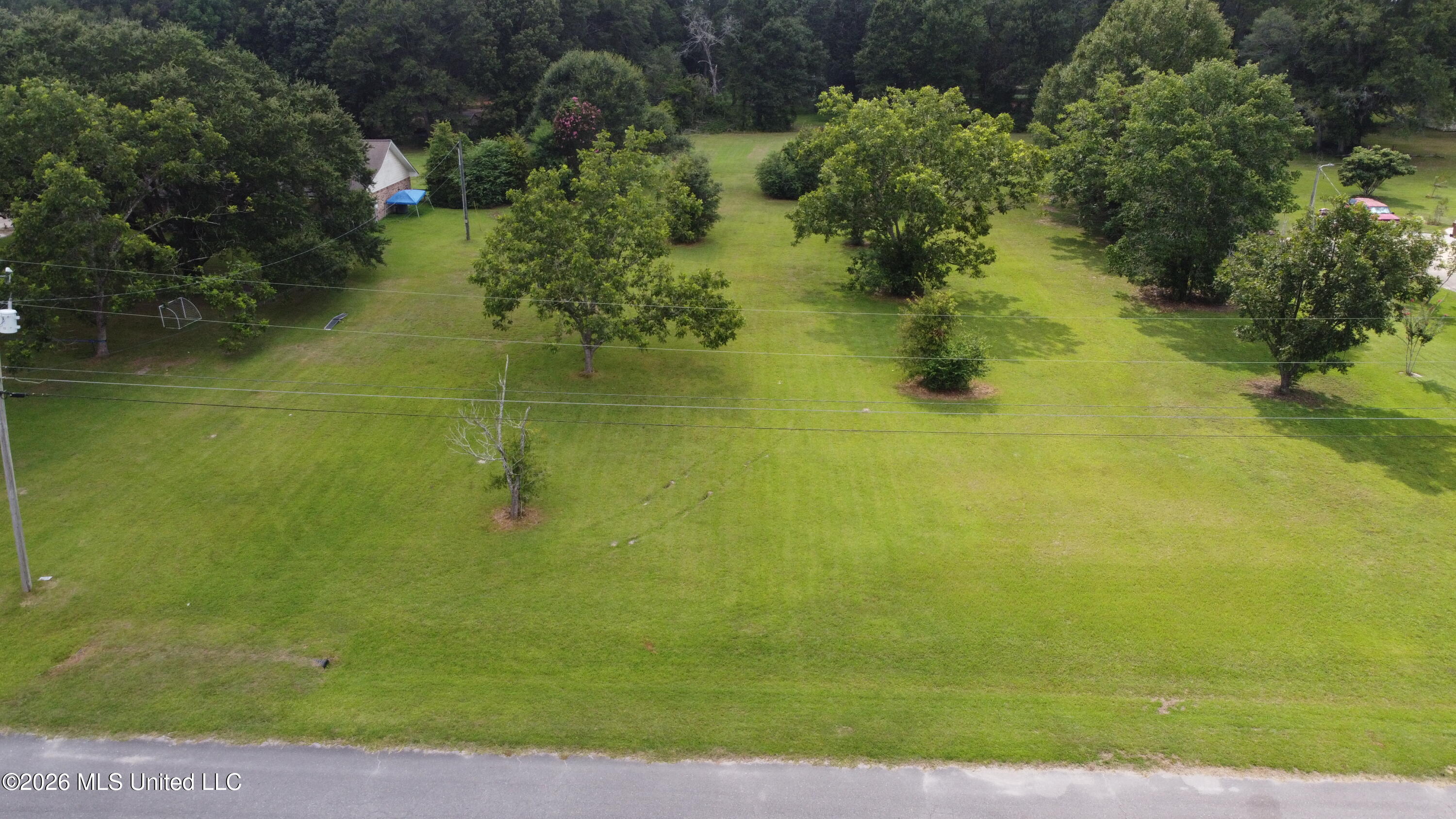 W Highland Drive Property Photo 6