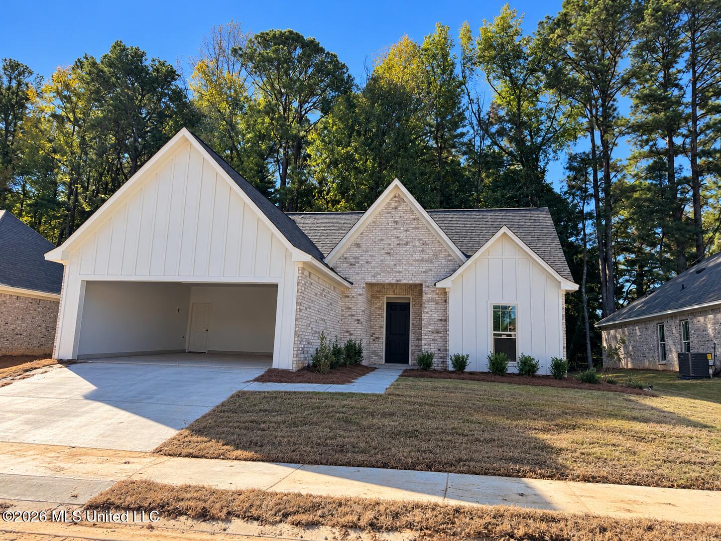 416 Hyde Park Cove Property Photo 1
