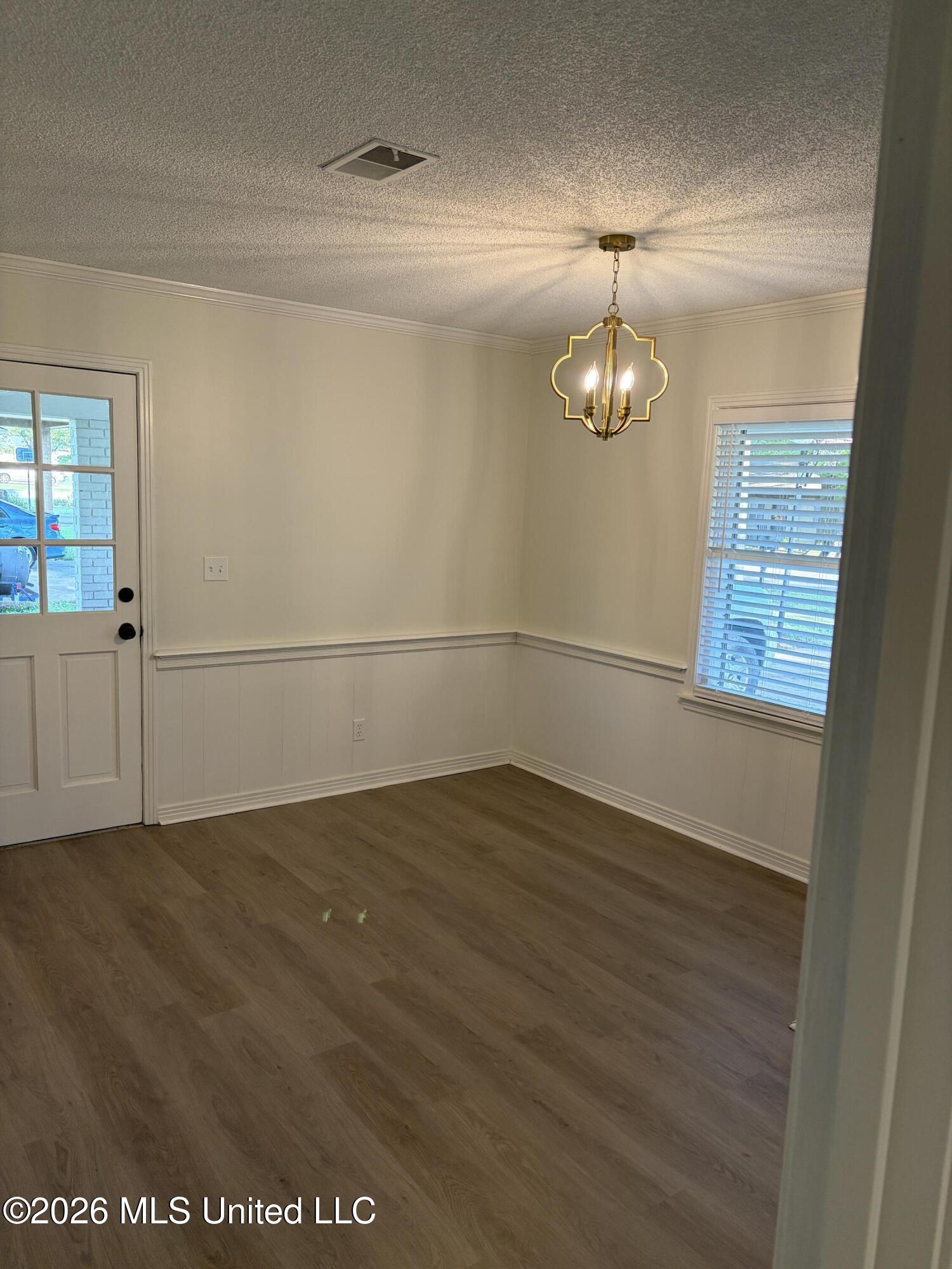 690 Cox Avenue Property Photo 10