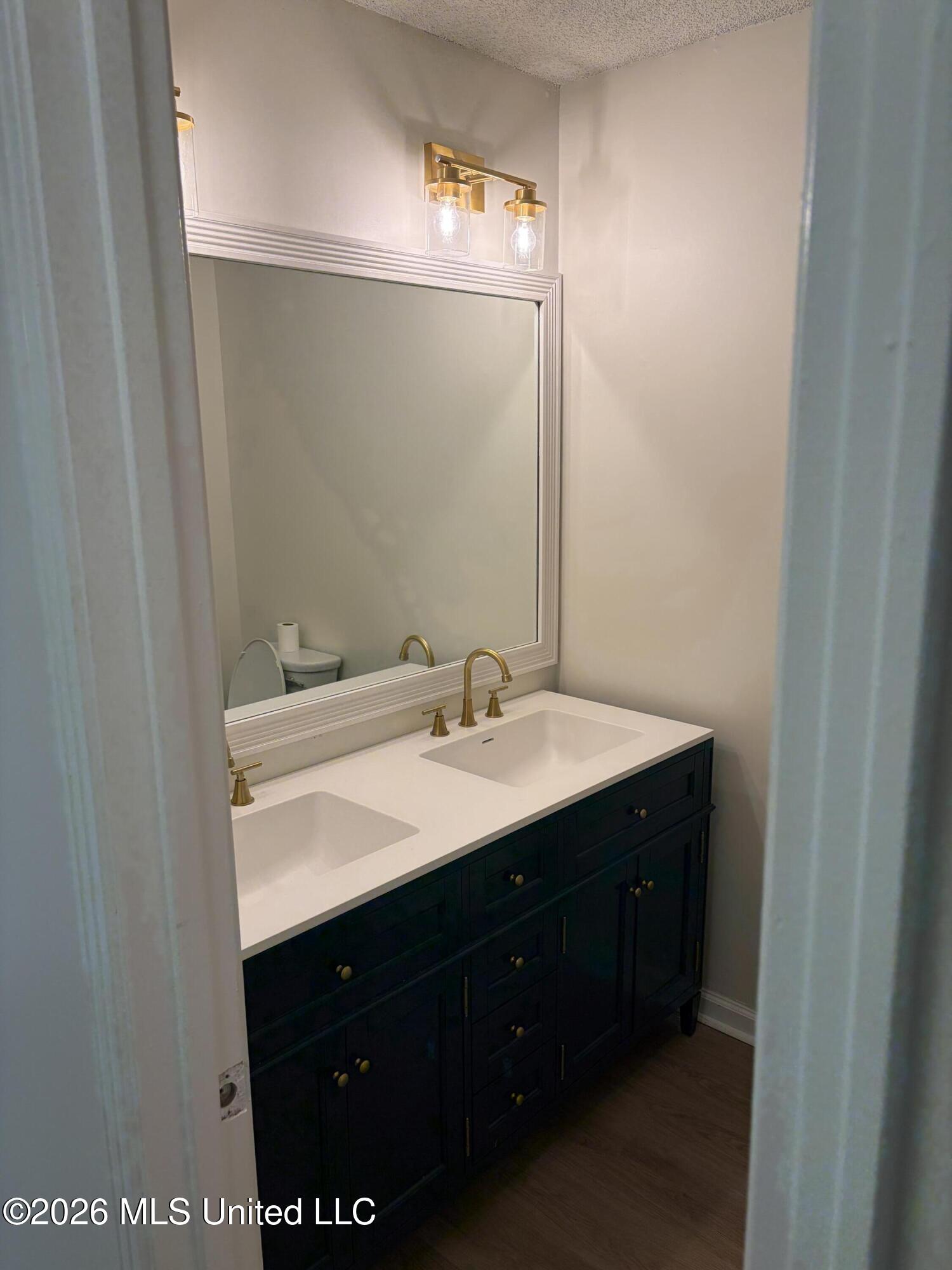 690 Cox Avenue Property Photo 14