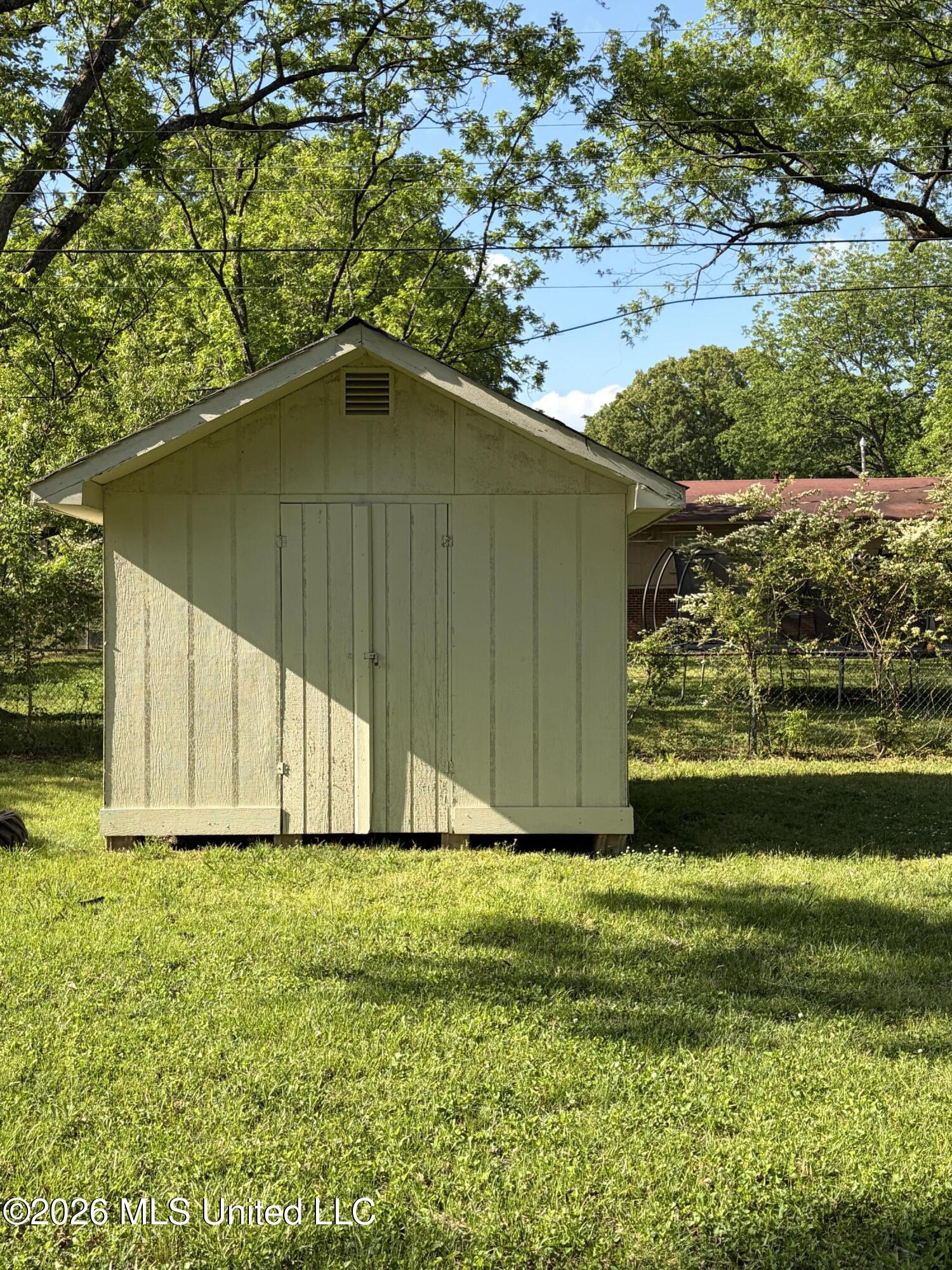 690 Cox Avenue Property Photo 23