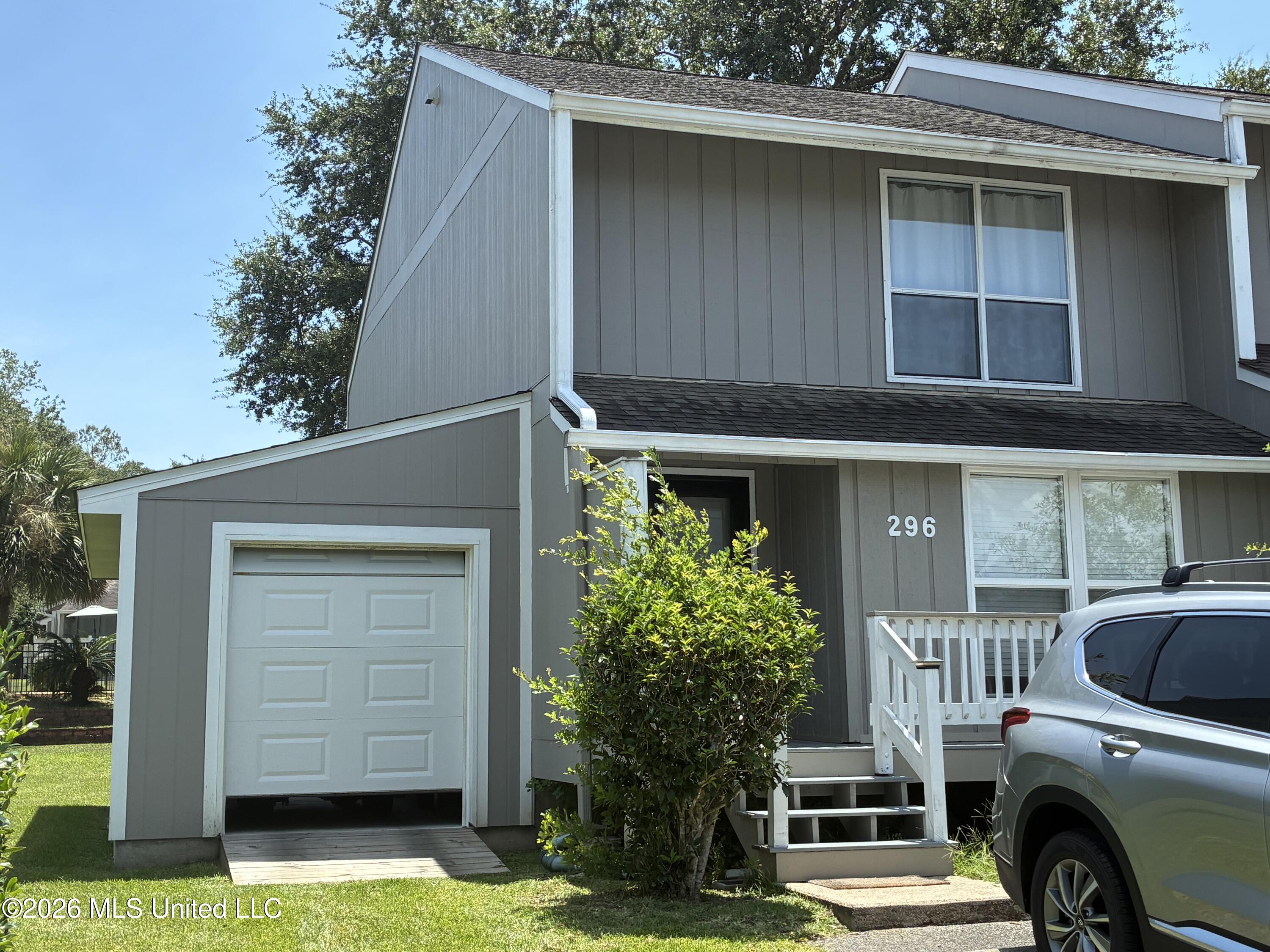 296 Highpoint Drive Property Photo 2