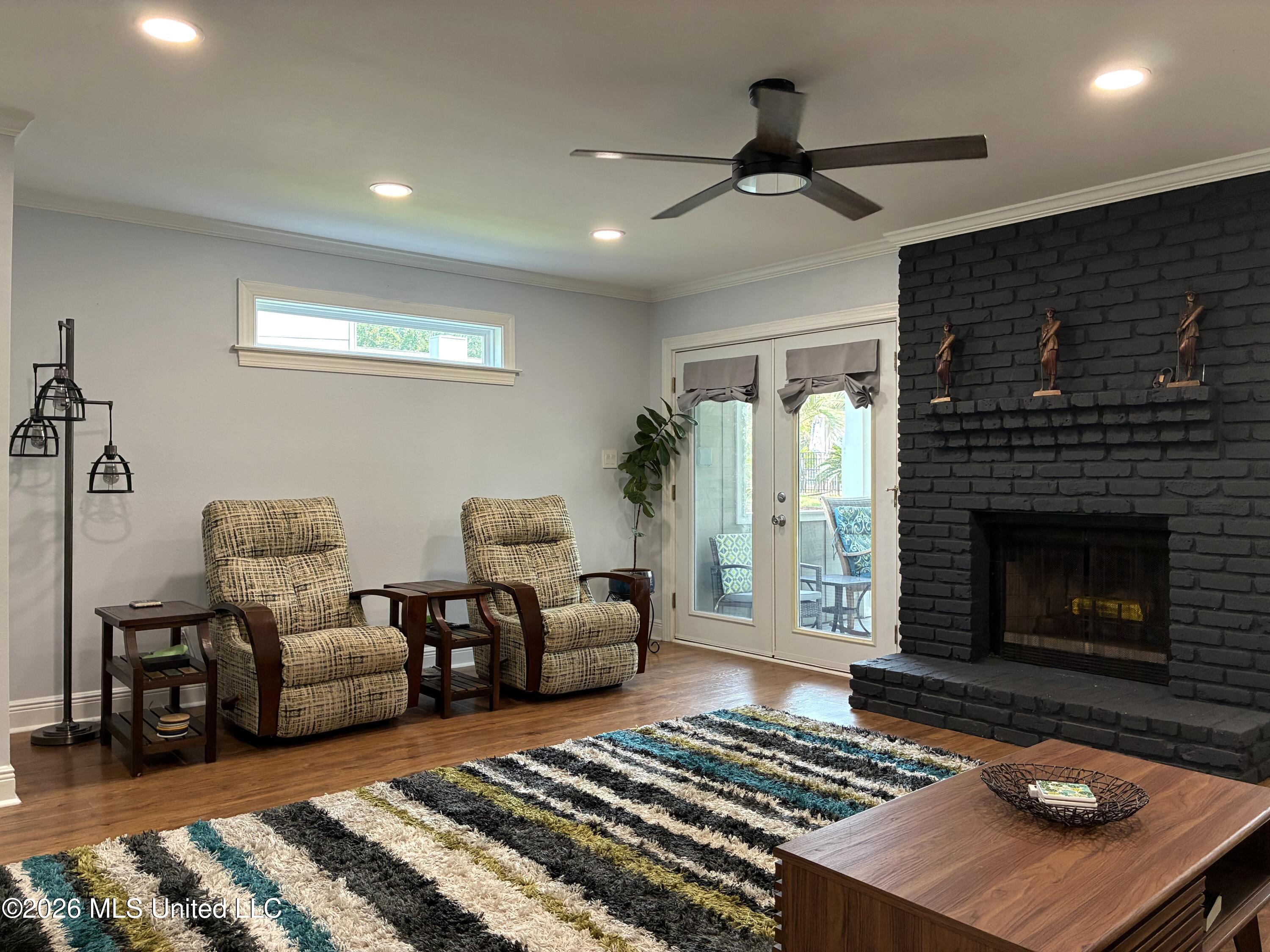 296 Highpoint Drive Property Photo 4