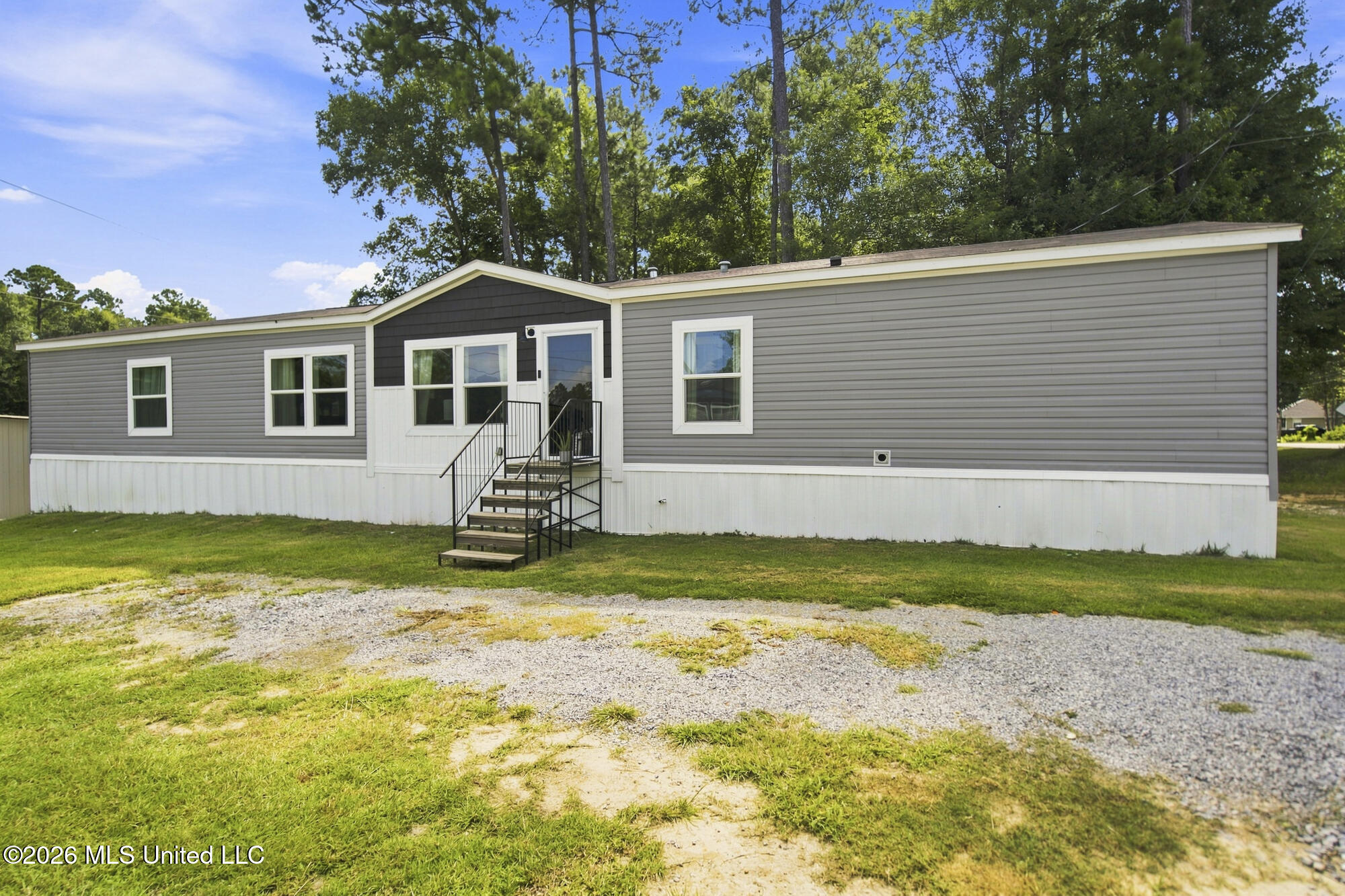 1063 Lilinoe Way Property Photo 2