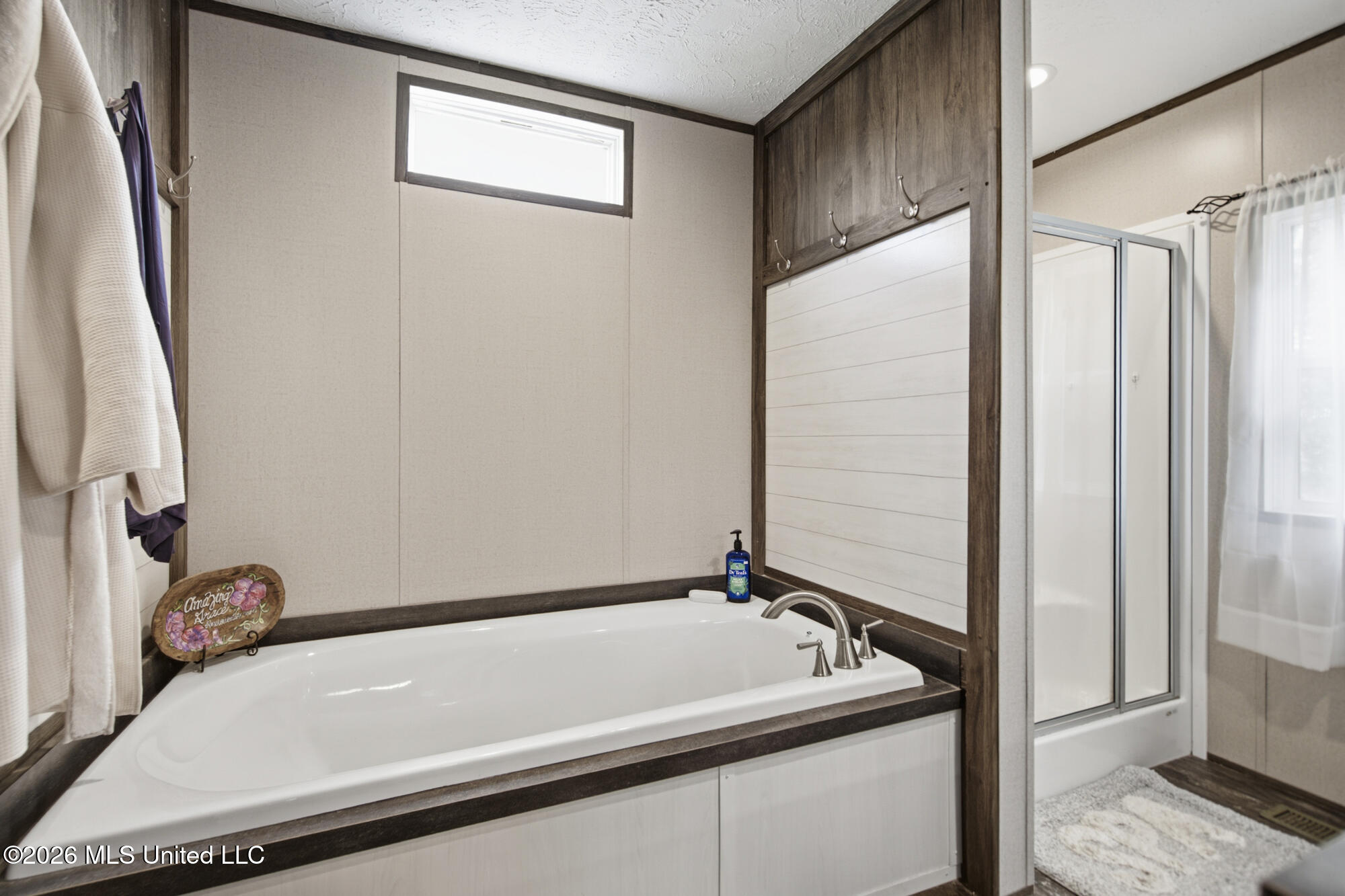 1063 Lilinoe Way Property Photo 13
