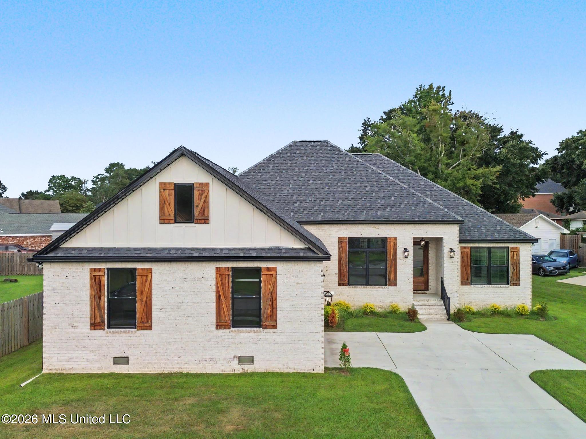620 Old Savannah Drive Property Photo 1