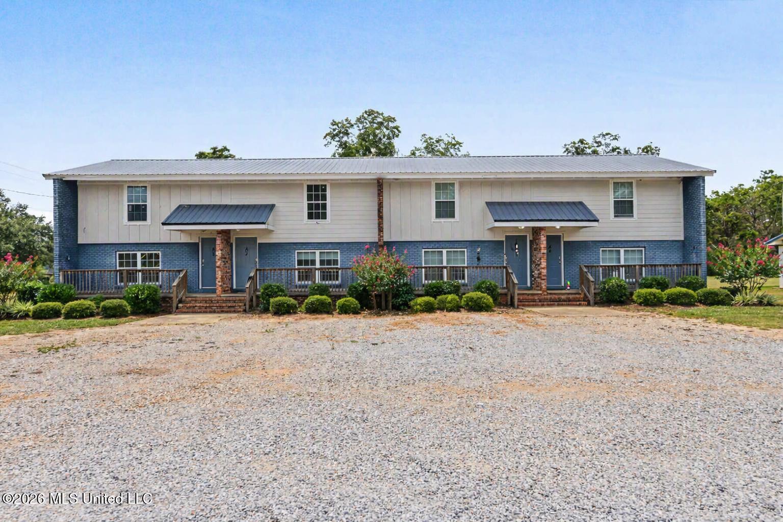 9271 Highway 613 Property Photo 1