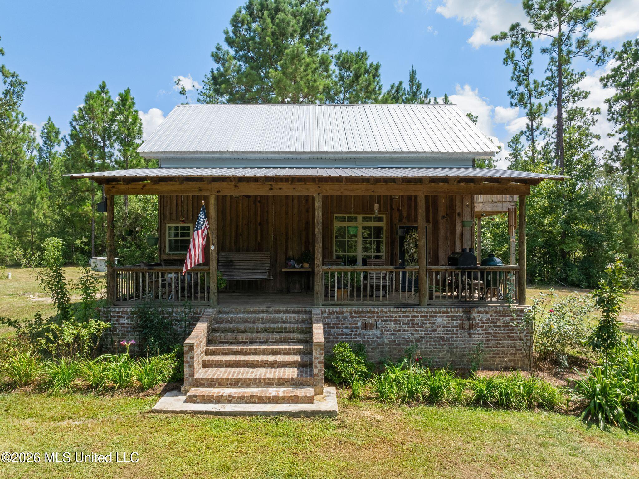 109 B Lowe Lane Property Photo 3