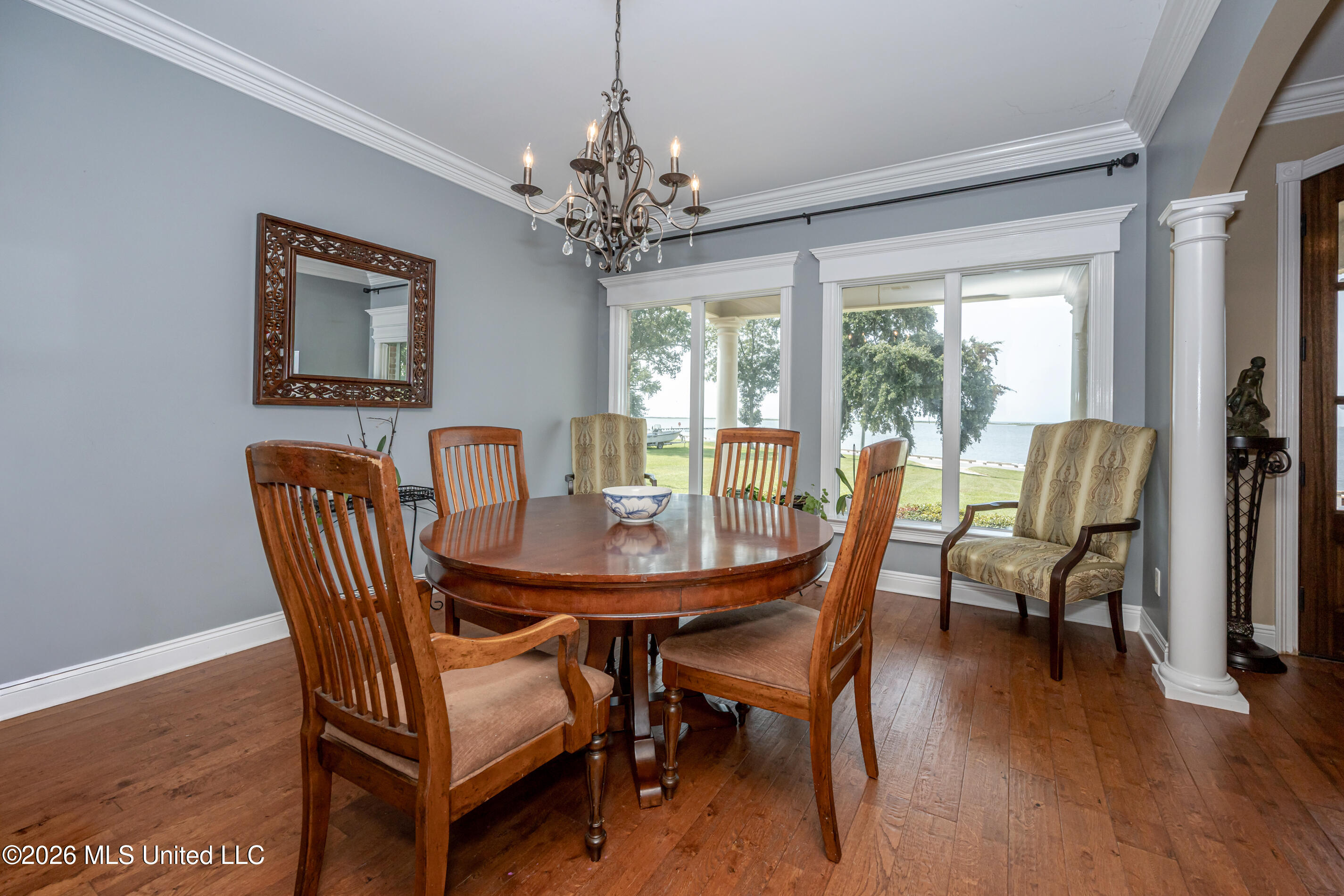 435 E Beach Drive Property Photo 15
