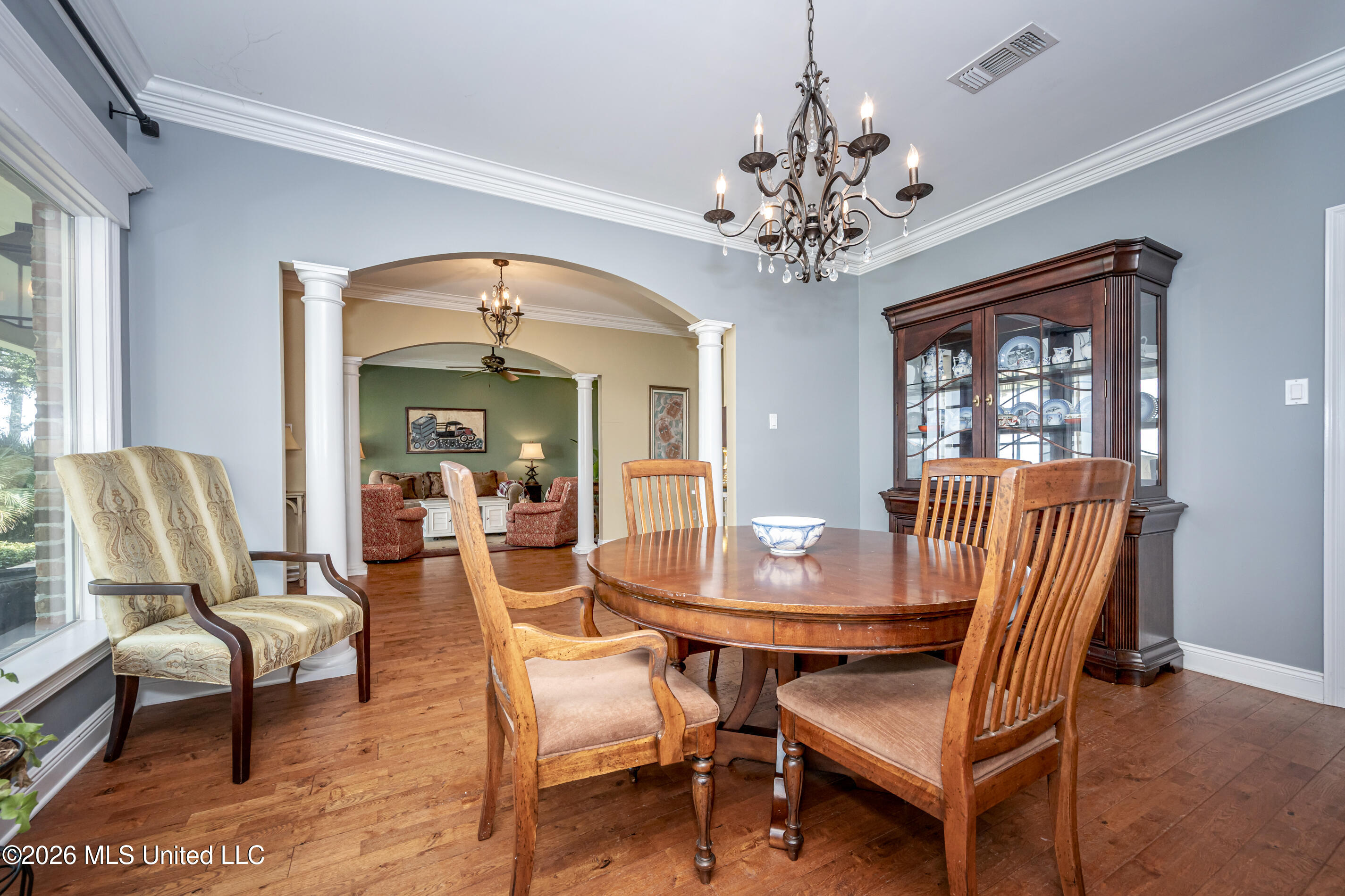 435 E Beach Drive Property Photo 19
