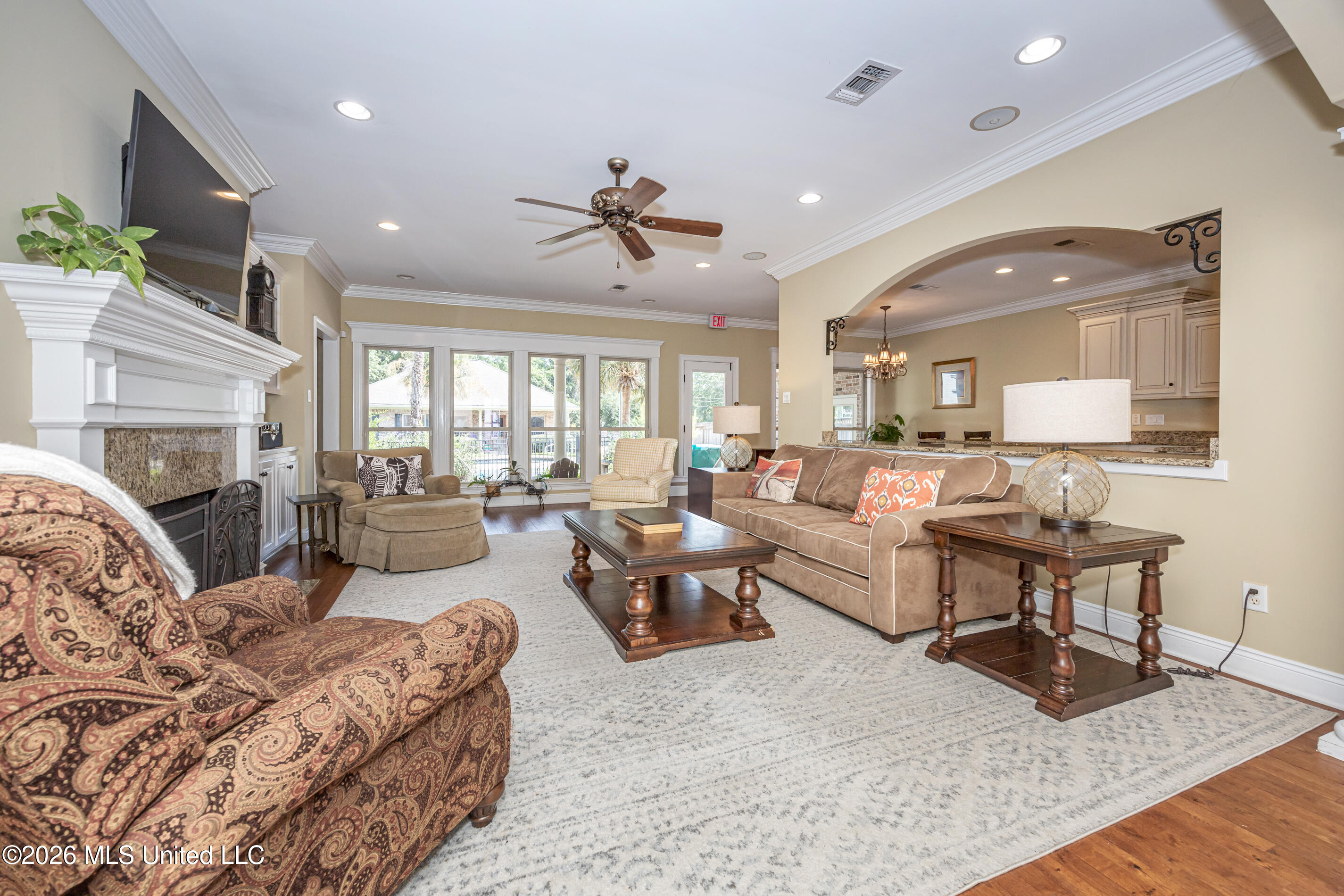 435 E Beach Drive Property Photo 42