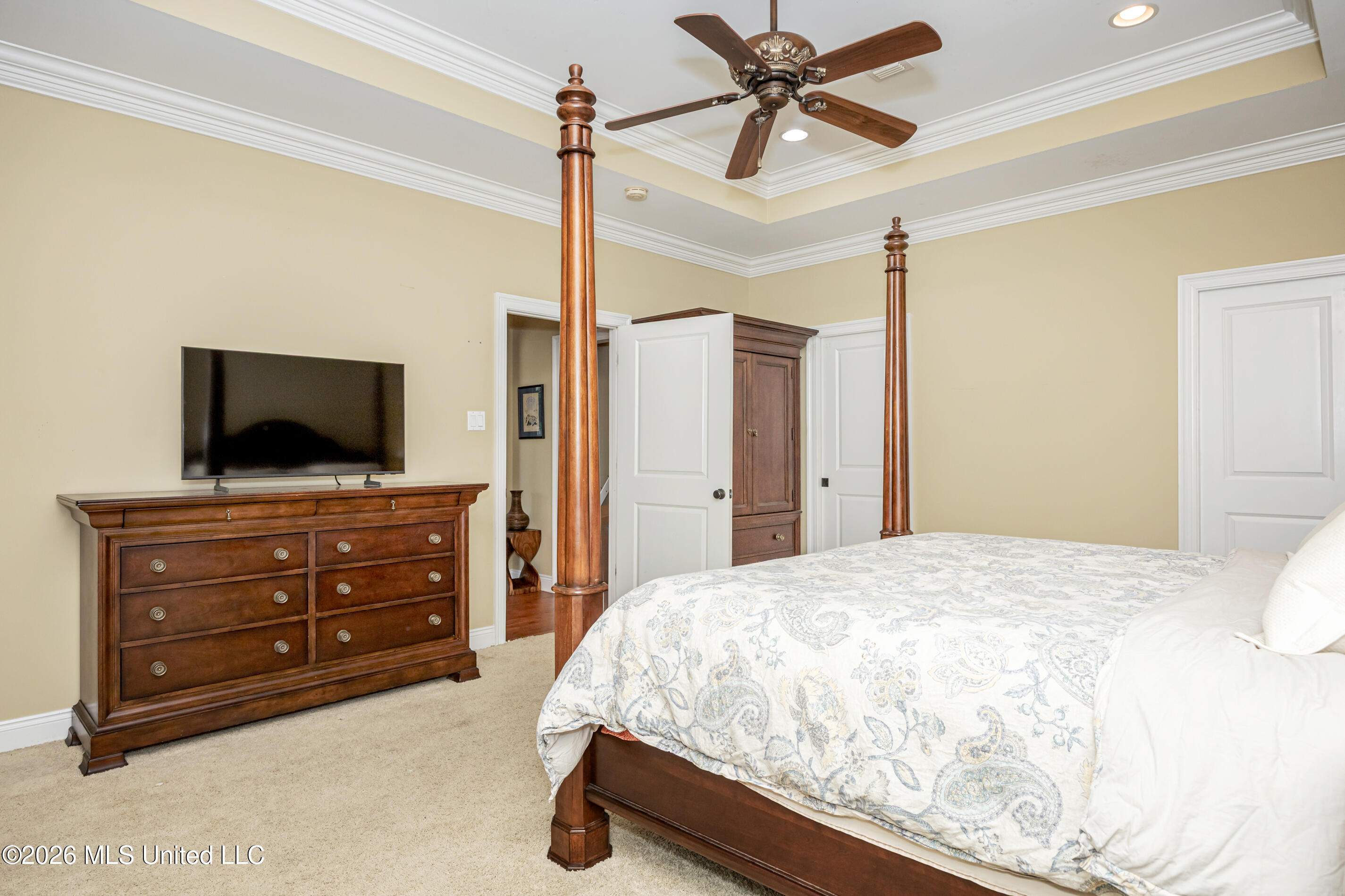 435 E Beach Drive Property Photo 46