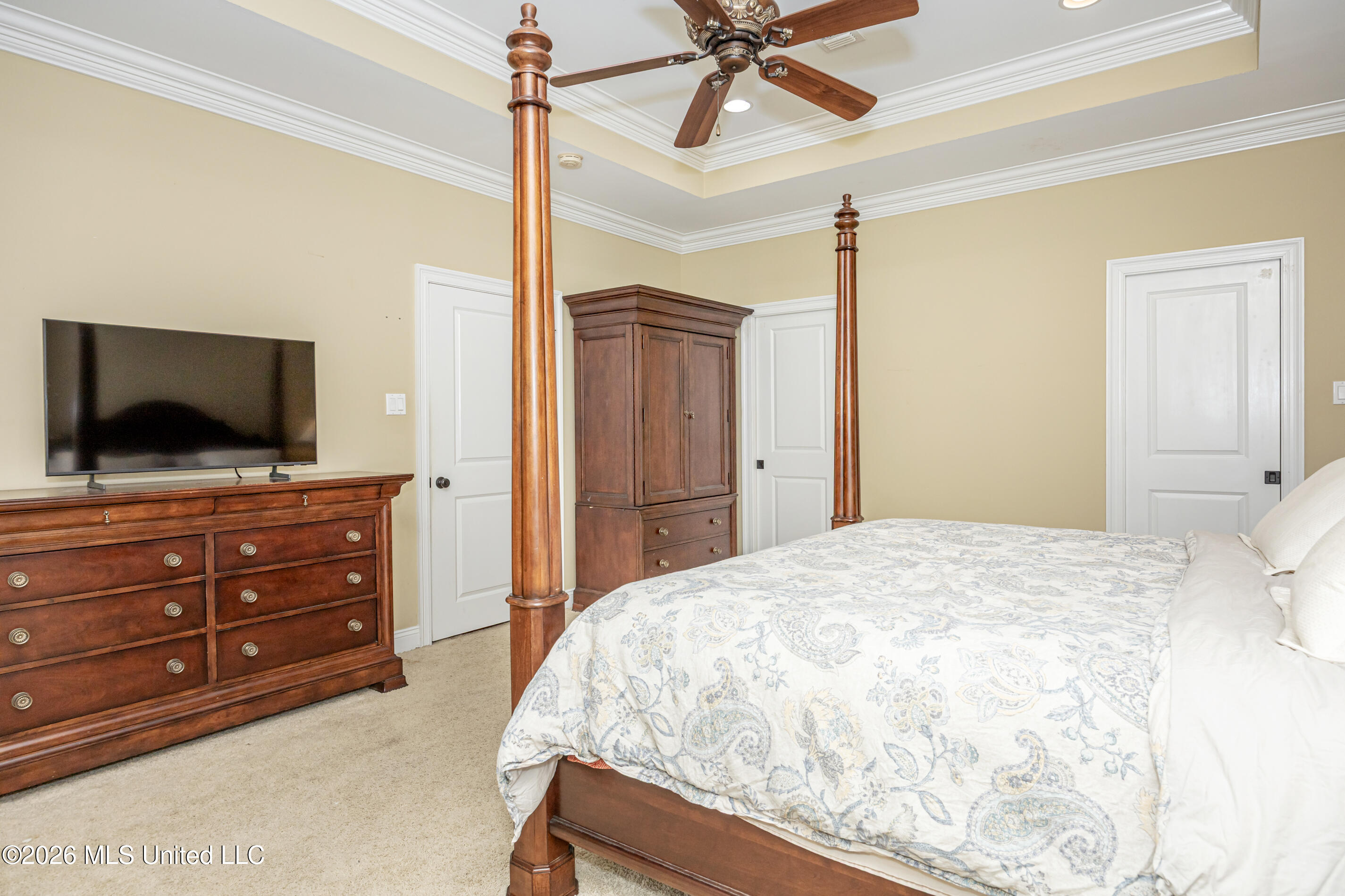 435 E Beach Drive Property Photo 49