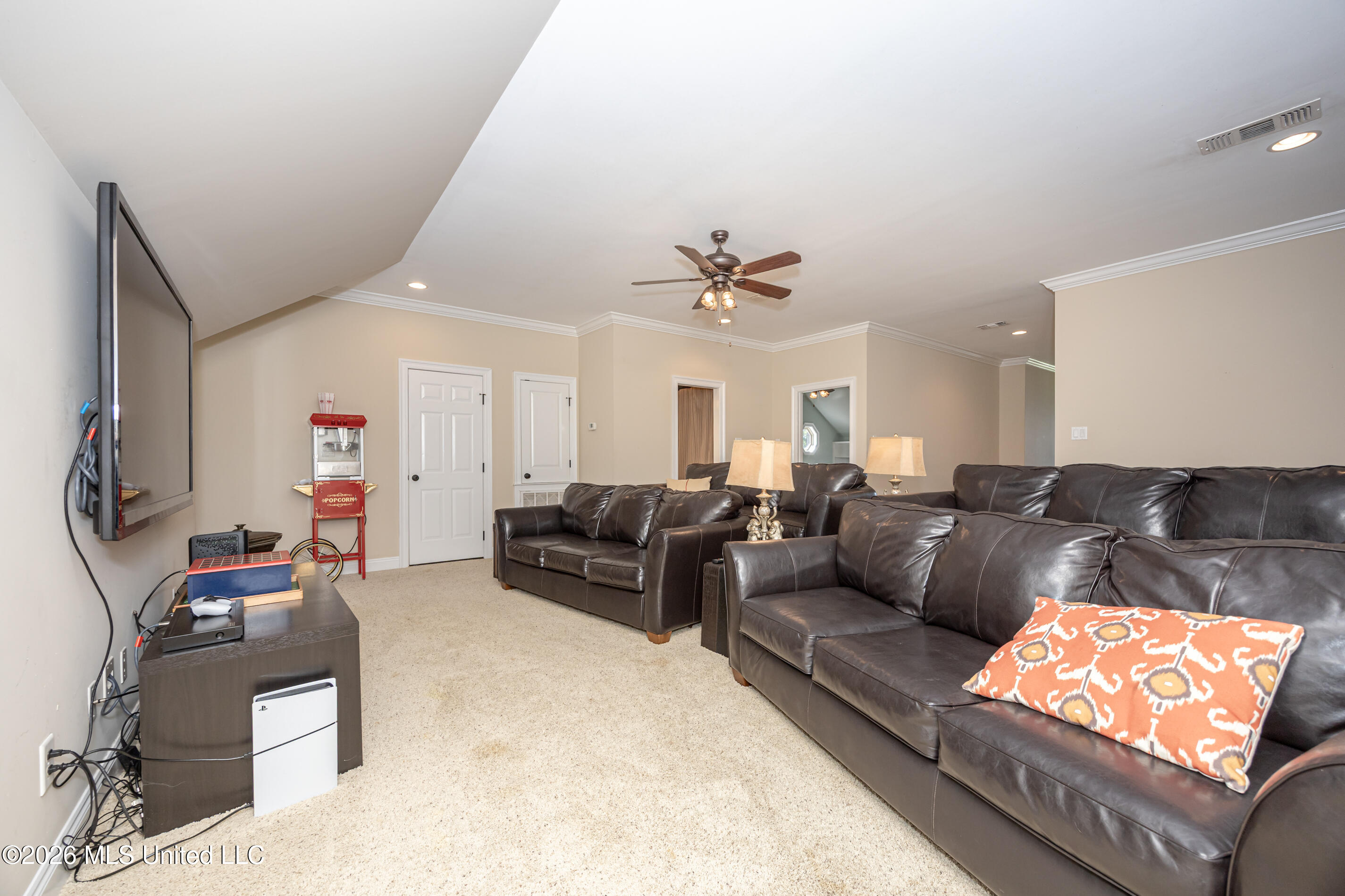 435 E Beach Drive Property Photo 78