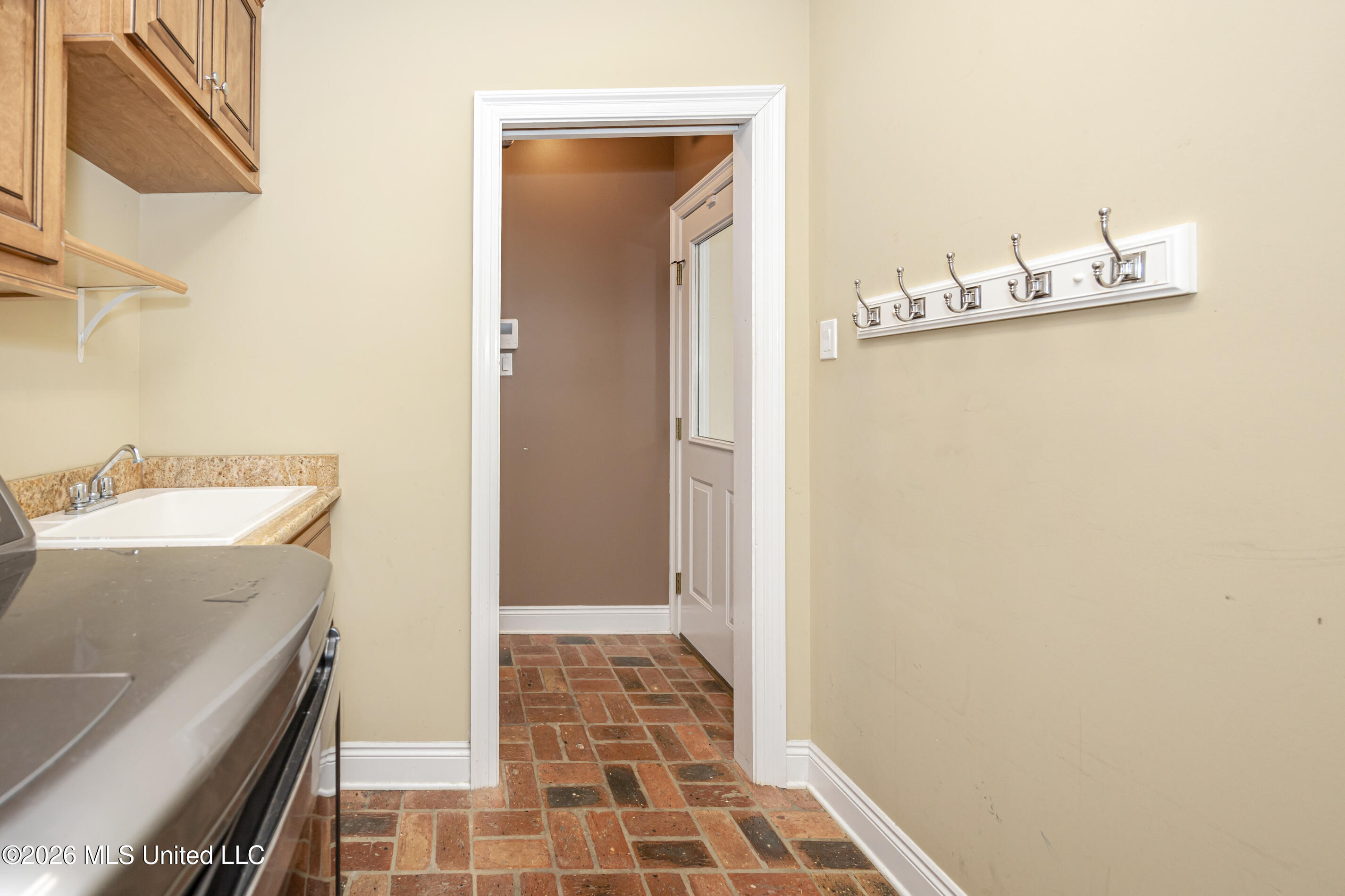 435 E Beach Drive Property Photo 95
