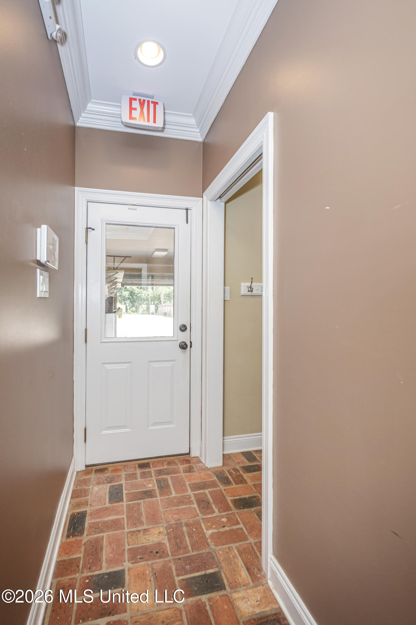 435 E Beach Drive Property Photo 97