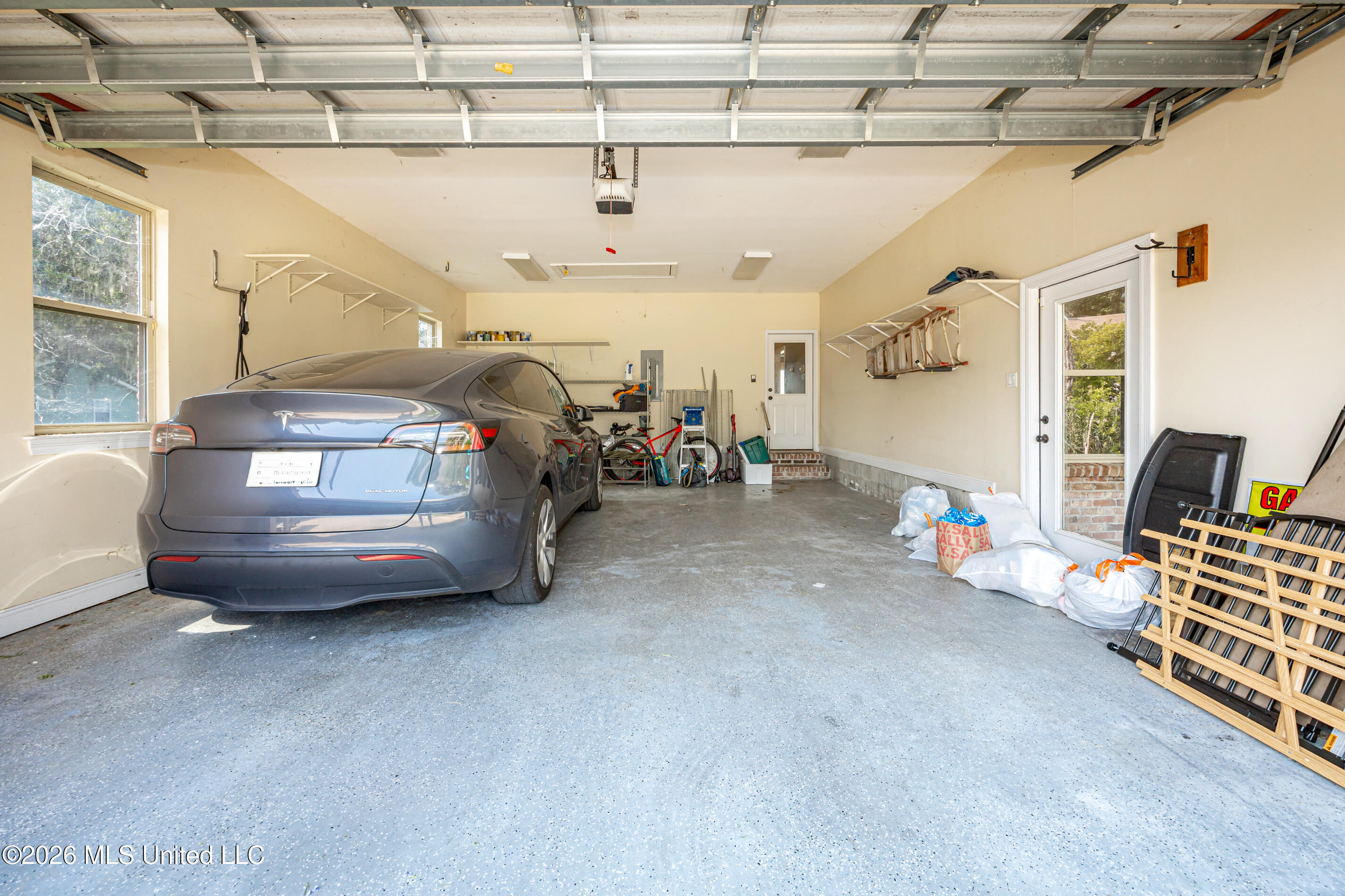 435 E Beach Drive Property Photo 98