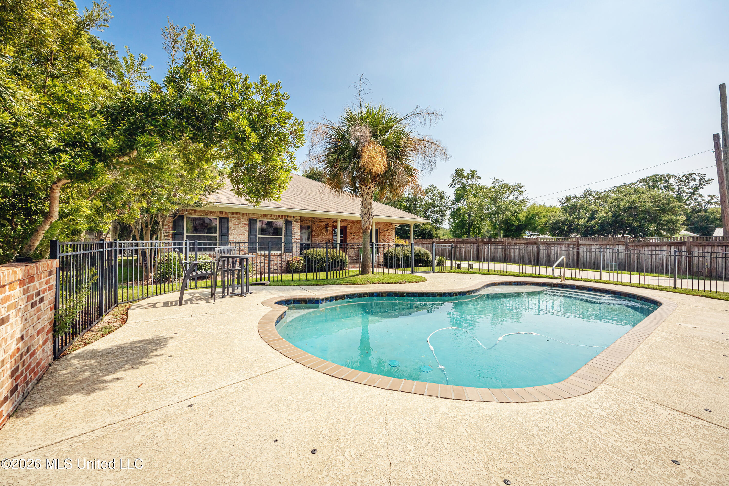 435 E Beach Drive Property Photo 106
