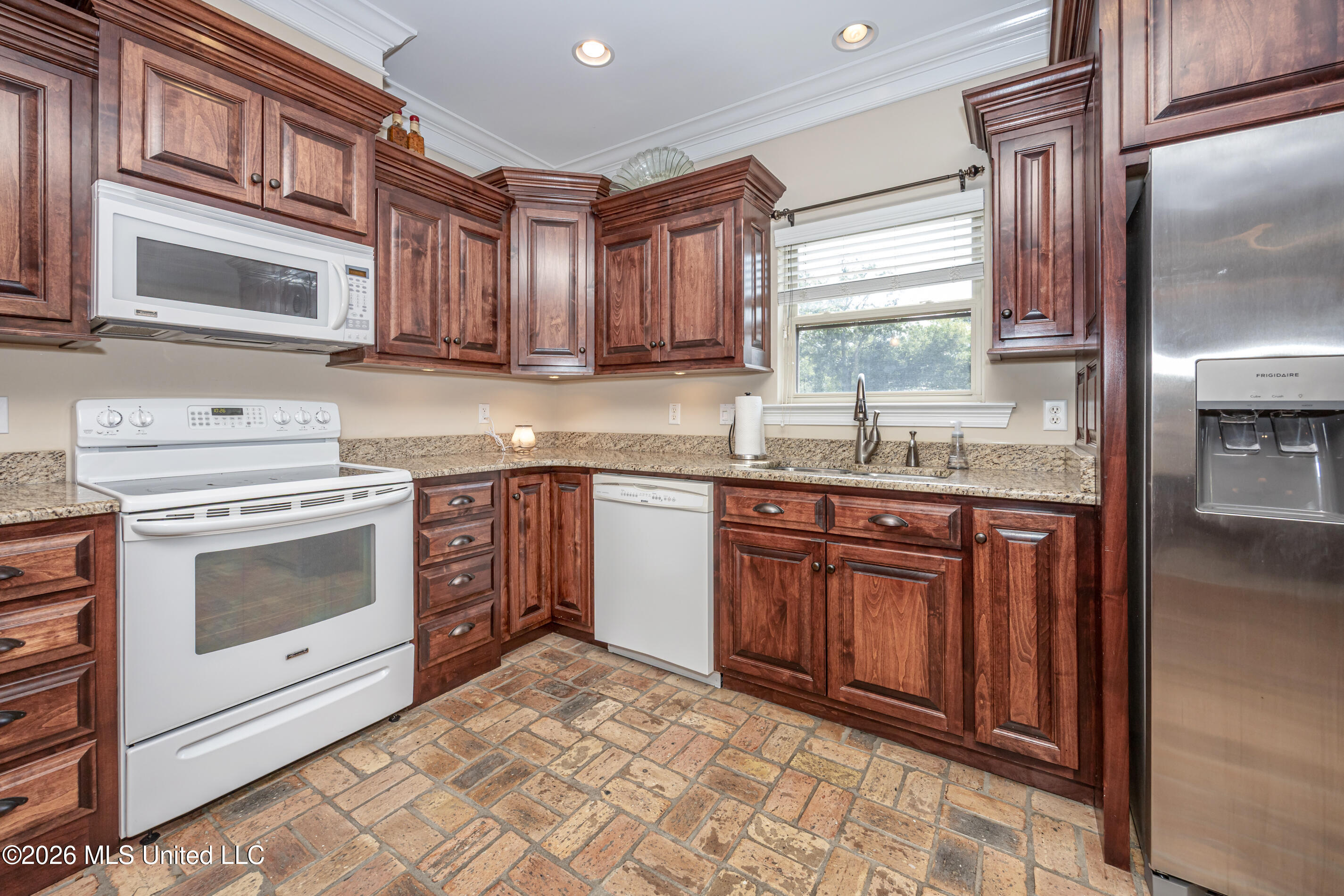 435 E Beach Drive Property Photo 115