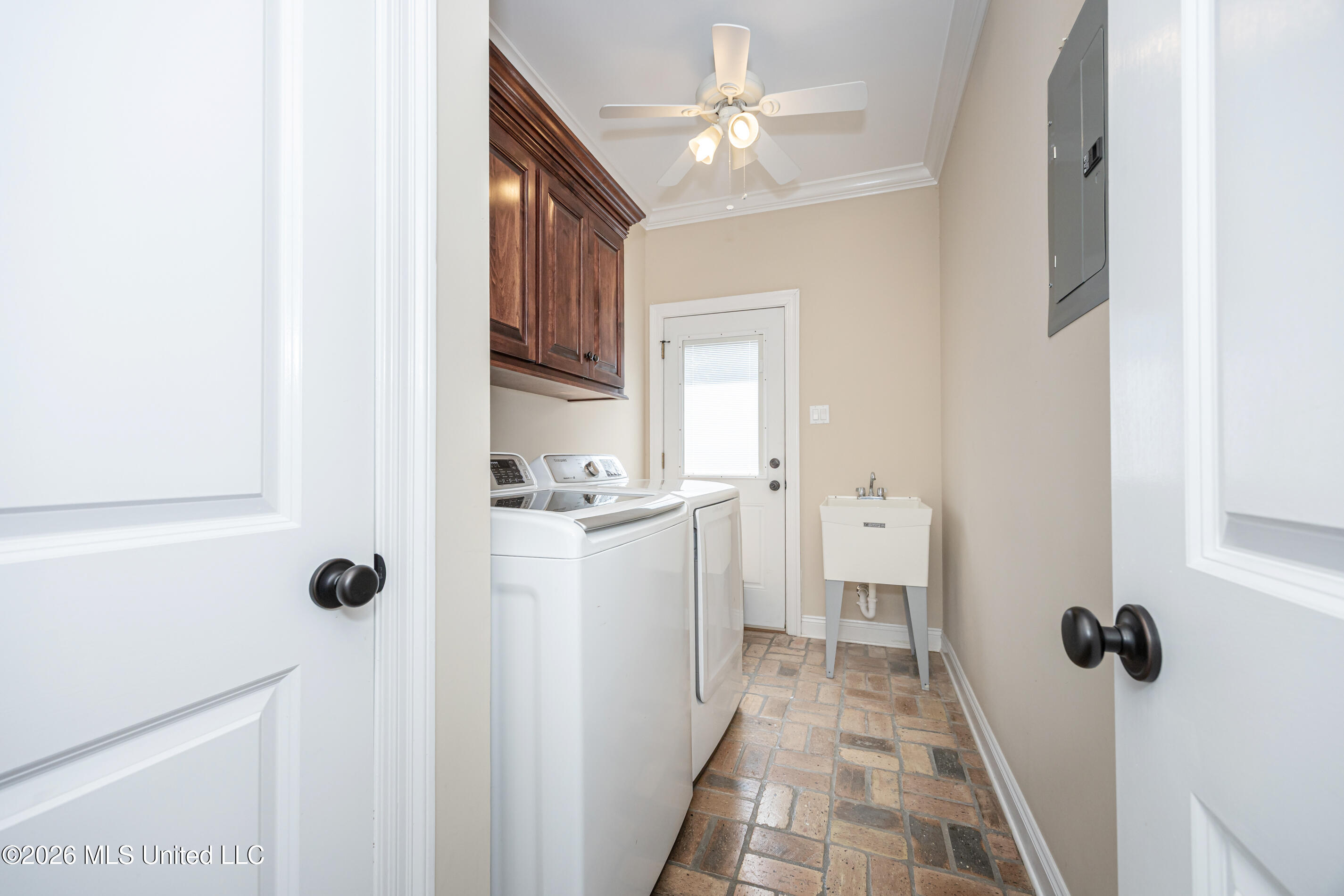 435 E Beach Drive Property Photo 121