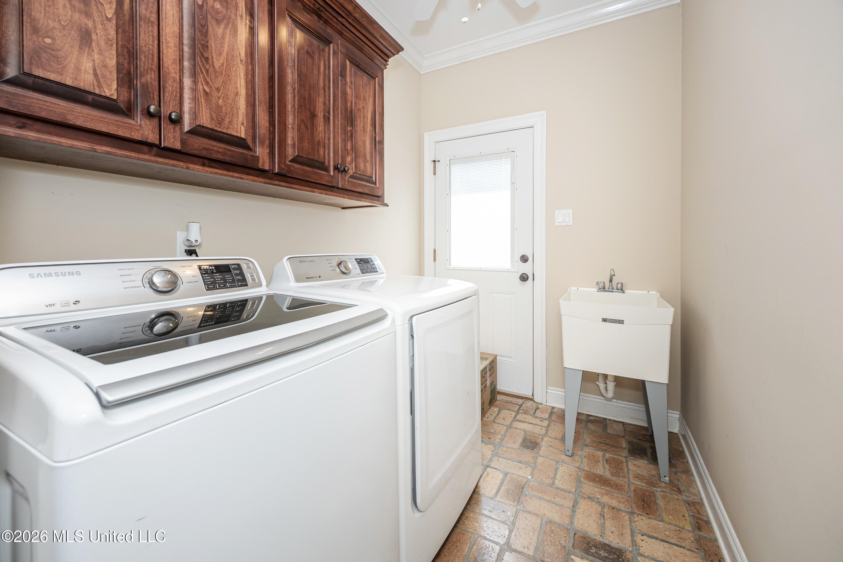 435 E Beach Drive Property Photo 122