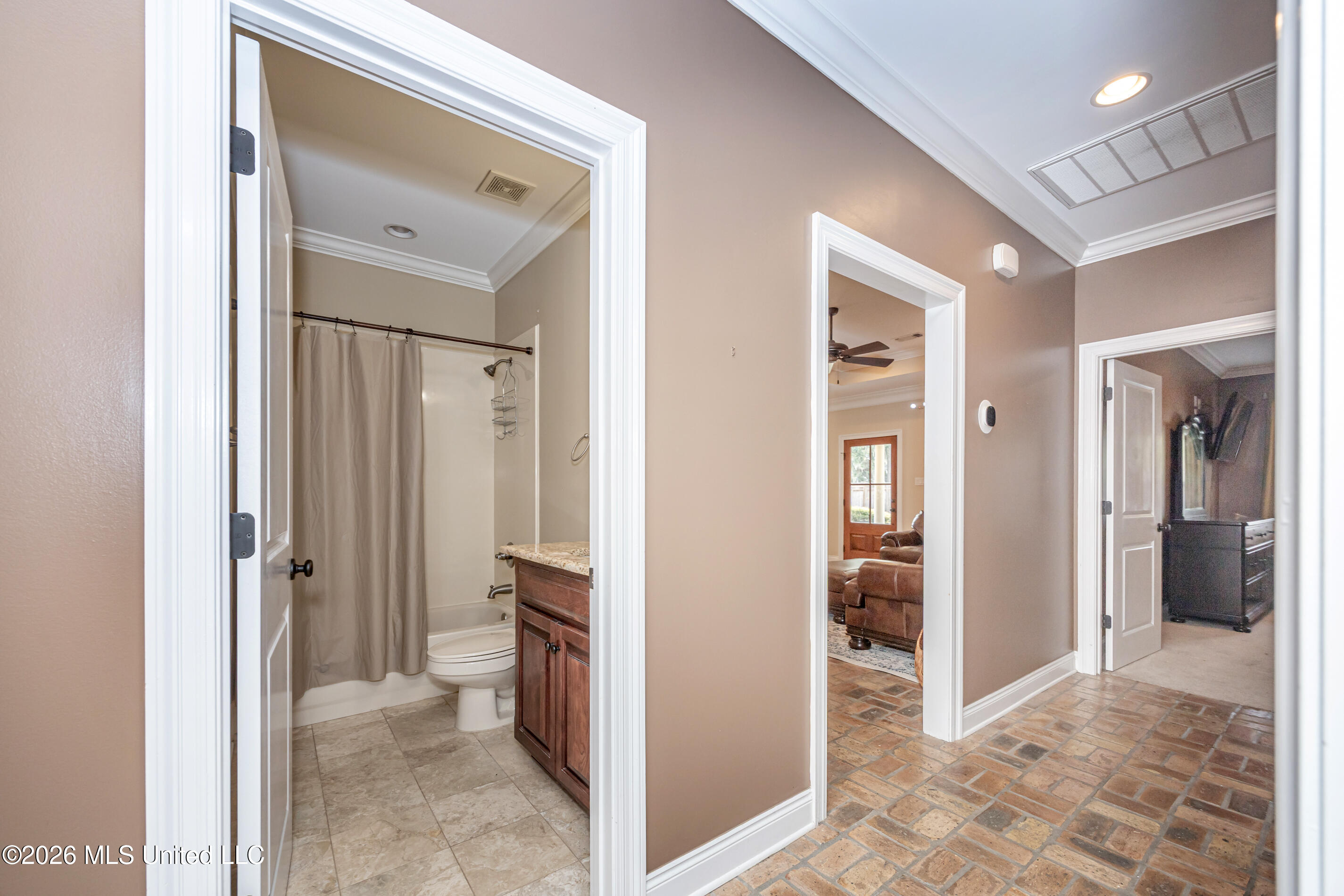 435 E Beach Drive Property Photo 124