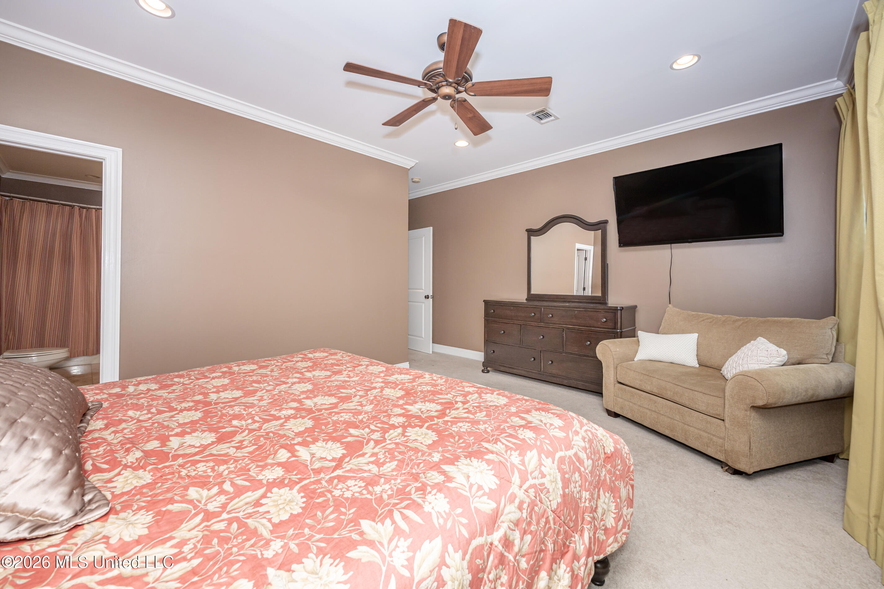 435 E Beach Drive Property Photo 137
