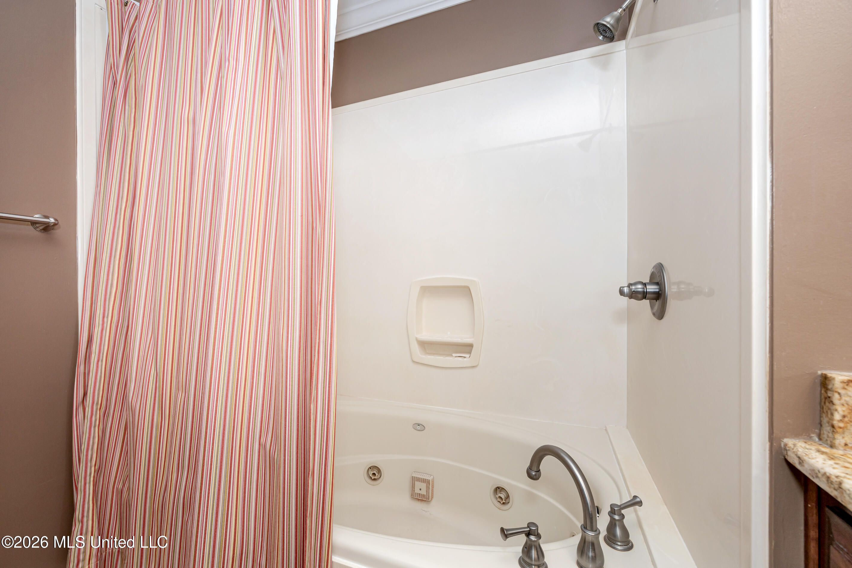 435 E Beach Drive Property Photo 139