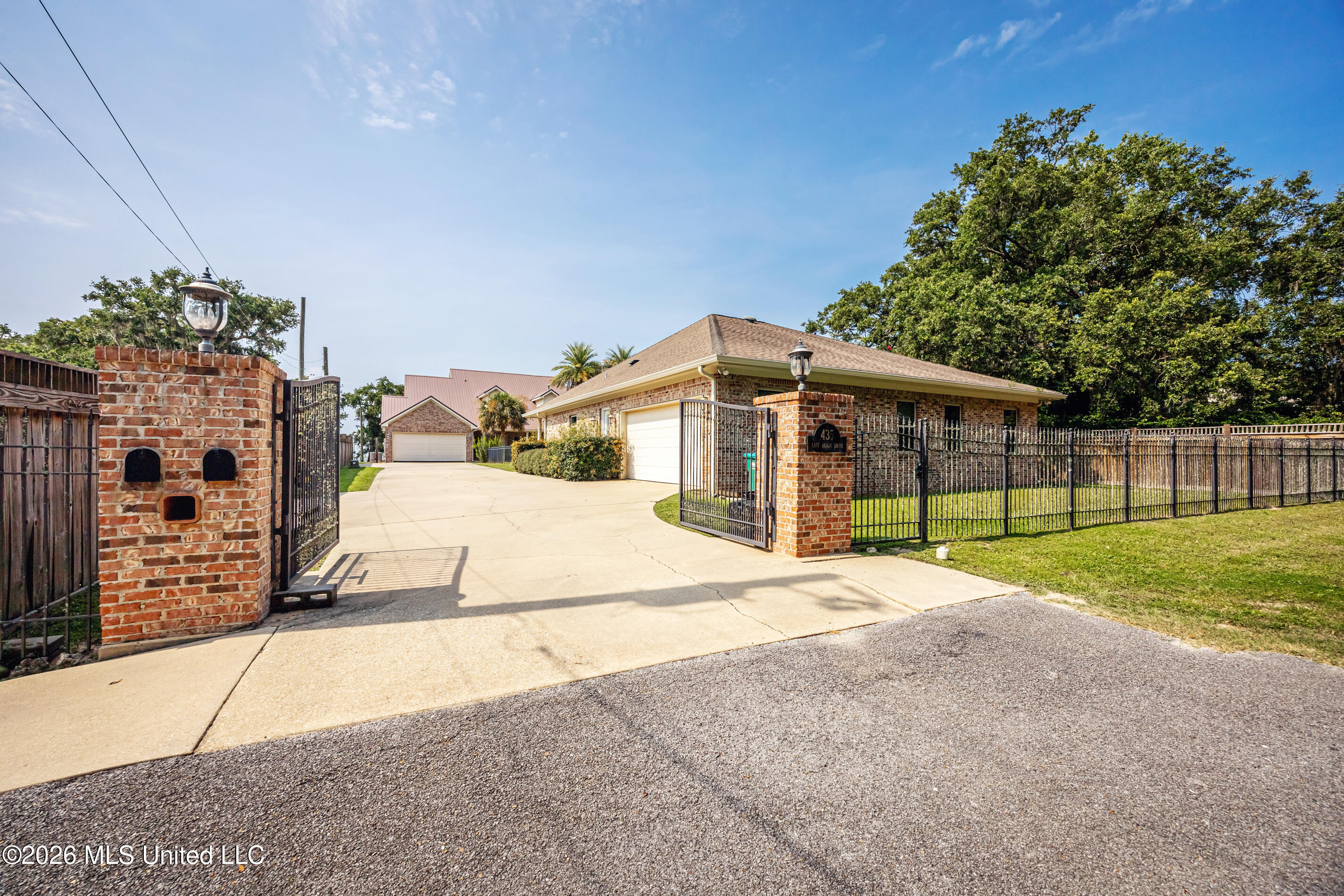 435 E Beach Drive Property Photo 143